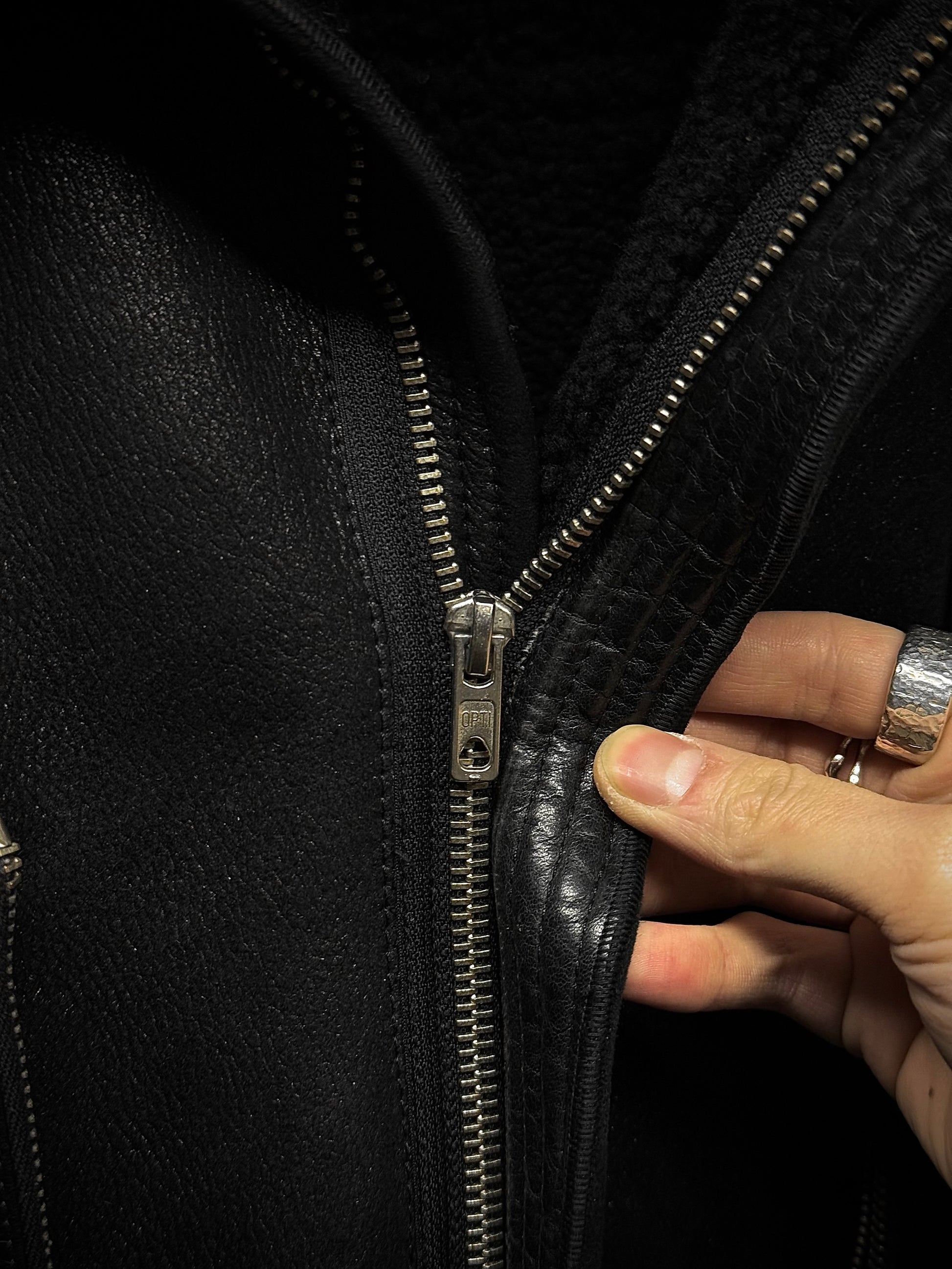 Rick Owens AW12 "MOUNTAIN" Hooded Blistered Lamb Leather Shearling Jacket detail | DRIEW GARMENTS