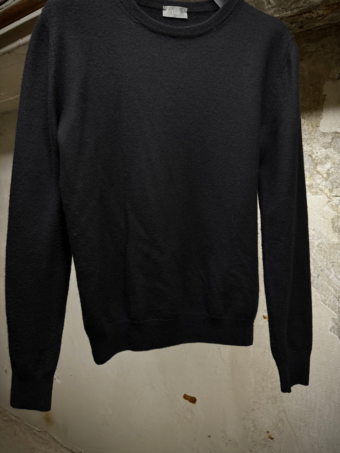DIOR HOMME AW05-06 “IN THE MORNING” by Hedi Slimane Cashmere Crewneck Sweater detail | DRIEW GARMENTS