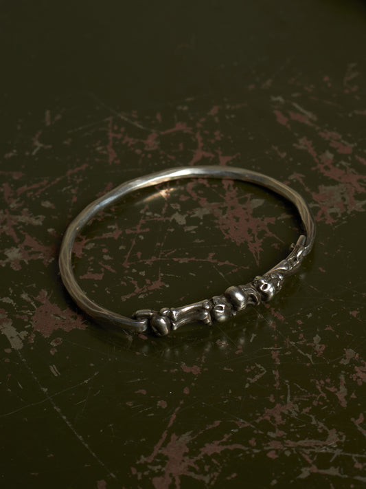 WERKSTATT:MÜNCHEN 2010s .925 Silver Skull & Bones Hook Bracelet (Older Model)