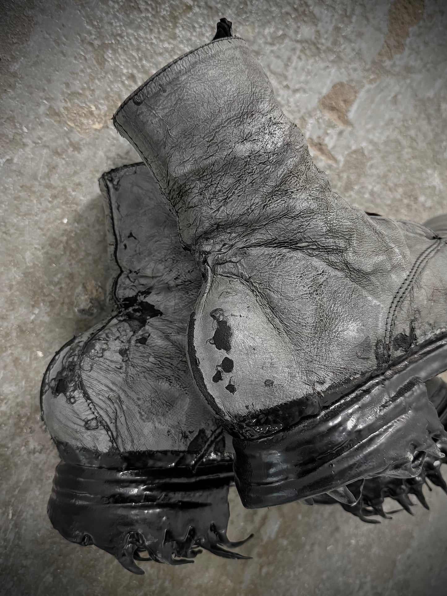 Carol Christian Poell ‘AM/2759P-IN XDERMA-PTC/010’ Reflective Kangaroo Leather Spur-Biter Prosthetic Buckle Drip Boots