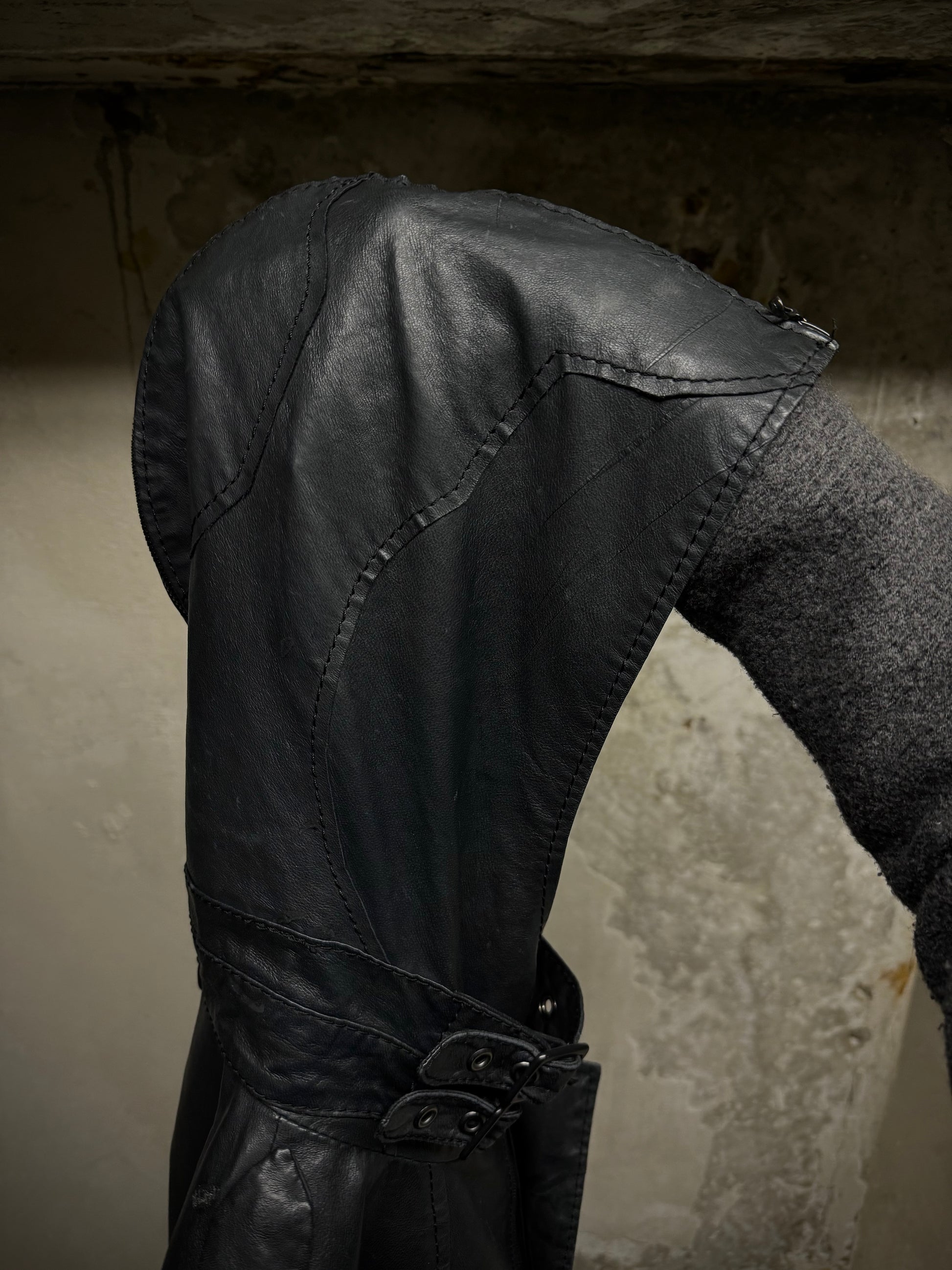 Yasuyuki Ishii Early 00s Distressed Deerskin Leather Field Jacket detail | DRIEW GARMENTS