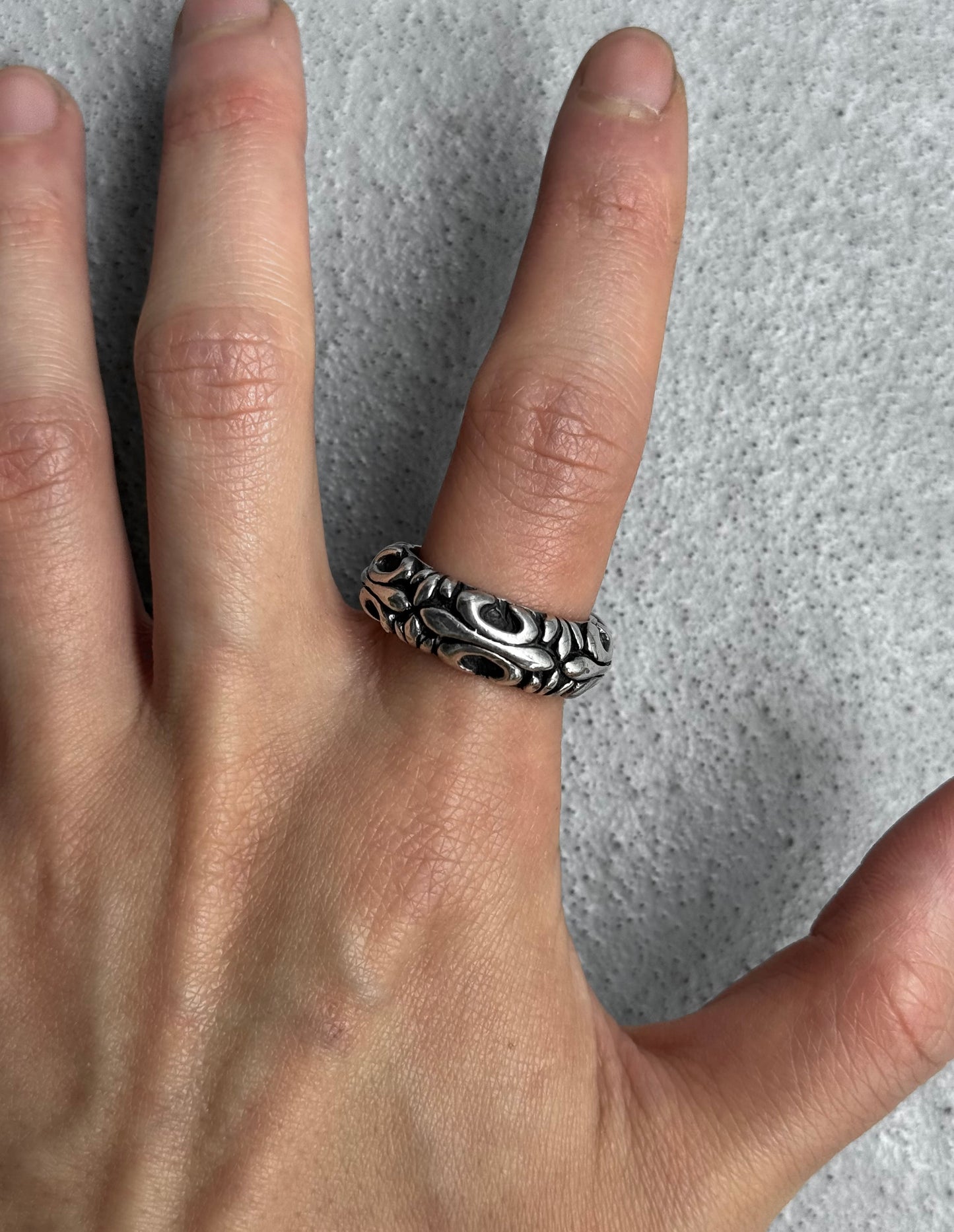 A&G Rock N’ Roll Couture Early 00s Engraved Etch Band Silver Ring