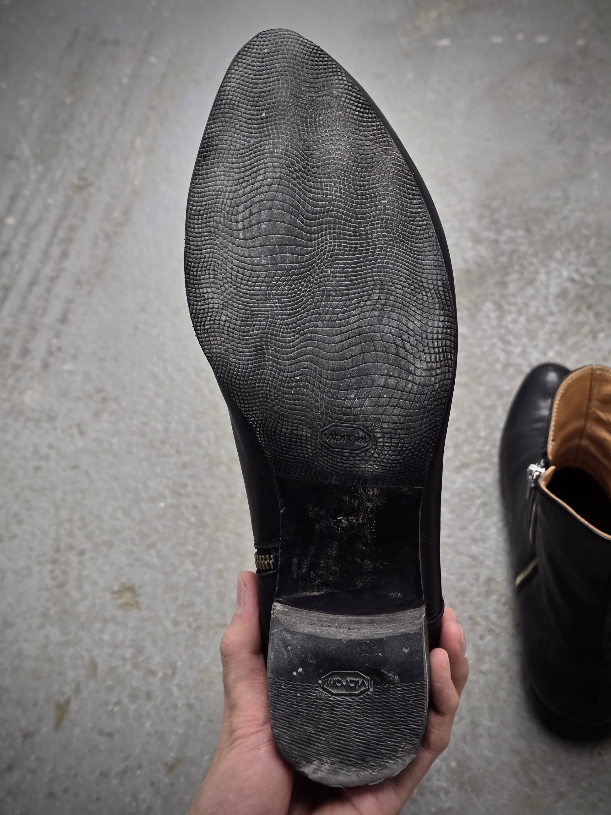 Reinhard Plank Side Zip Cow Leather Western Boots detail | DRIEW GARMENTS