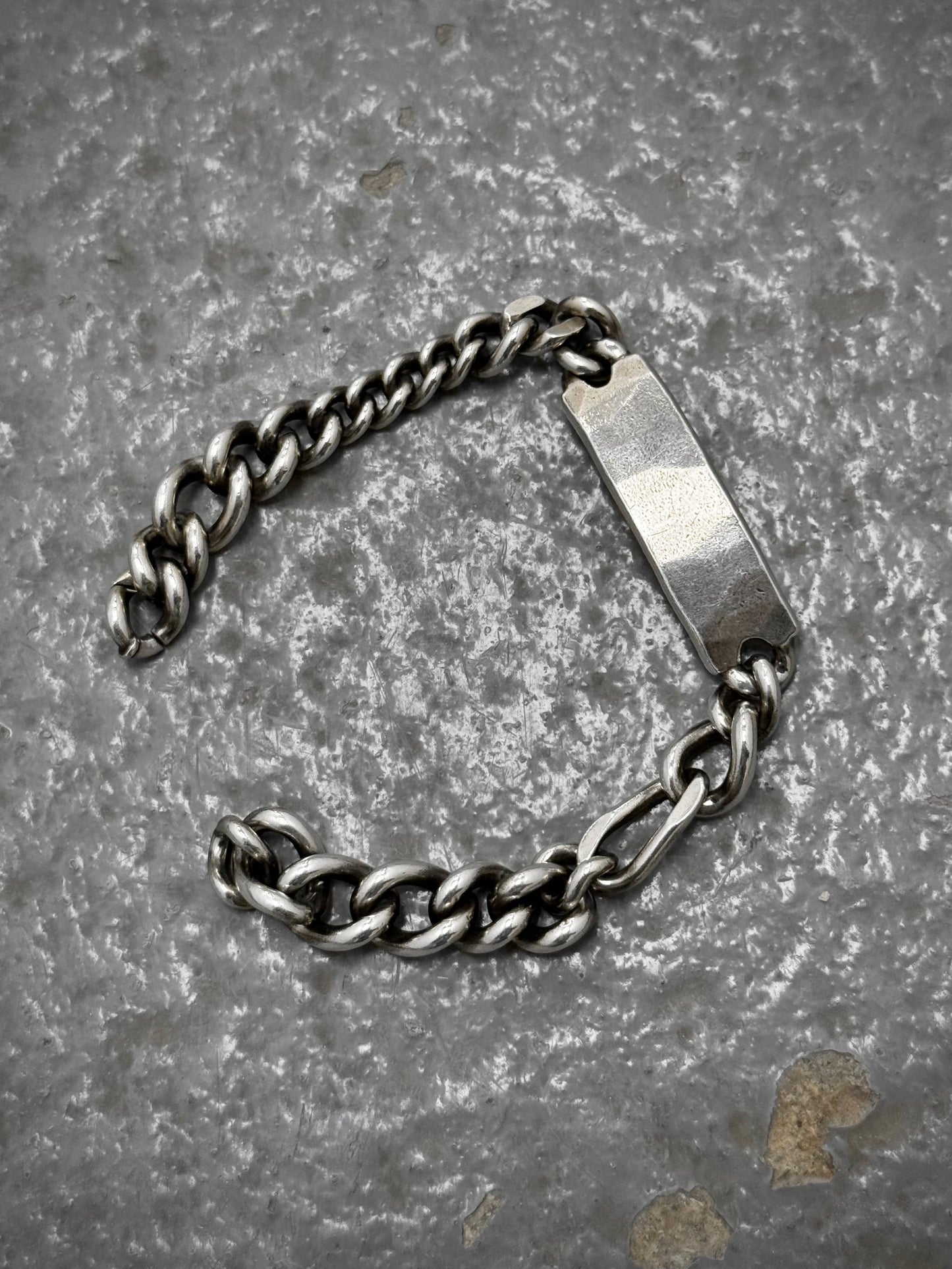 WERKSTATT:MÜNCHEN 'M2591' .925 Silver Hammered Tag Bracelet | Archive Fashion Toronto