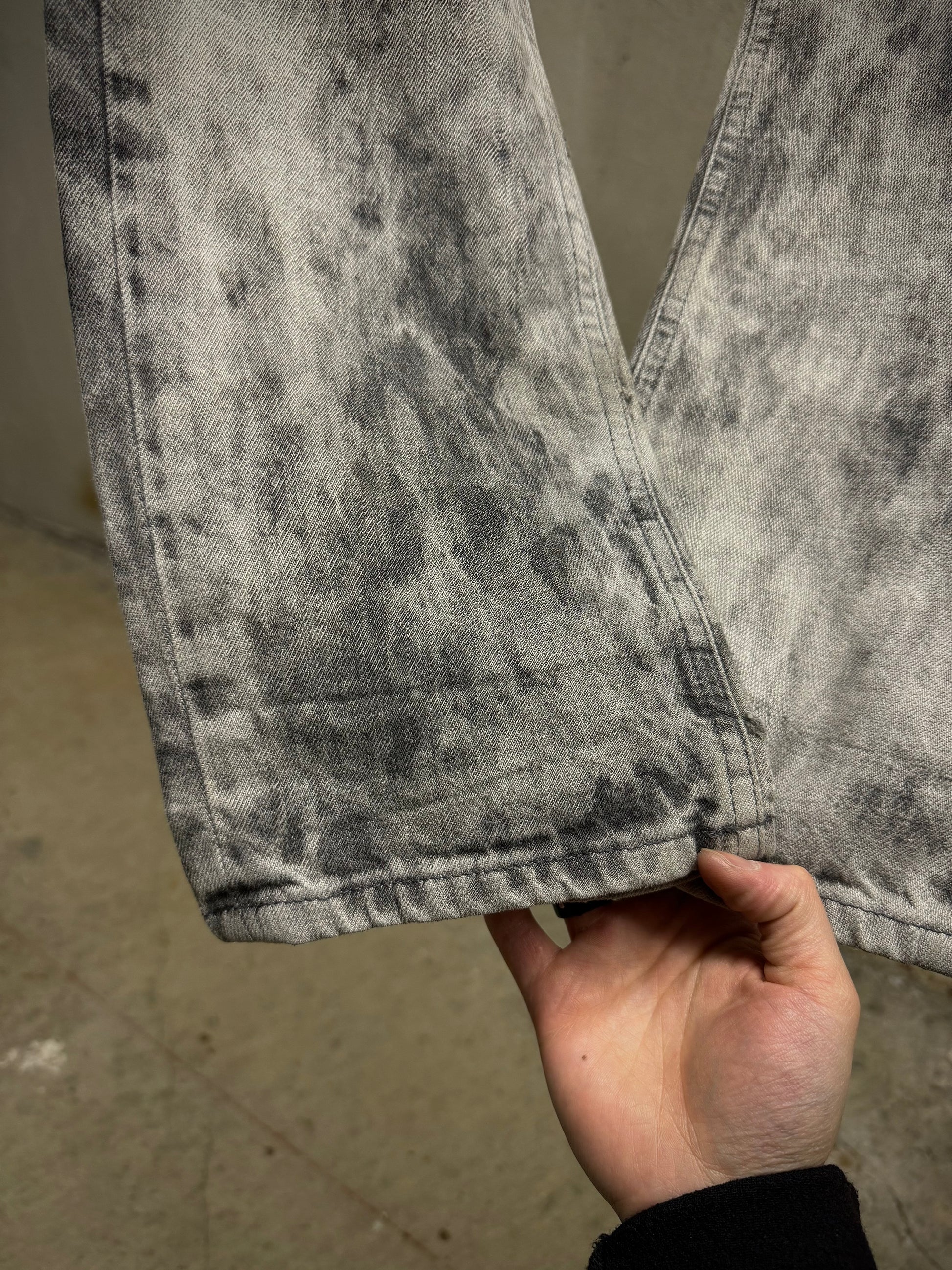 Maison Martin Margiela AW10 Grey Acid Wash Skinny Denim detail | DRIEW GARMENTS