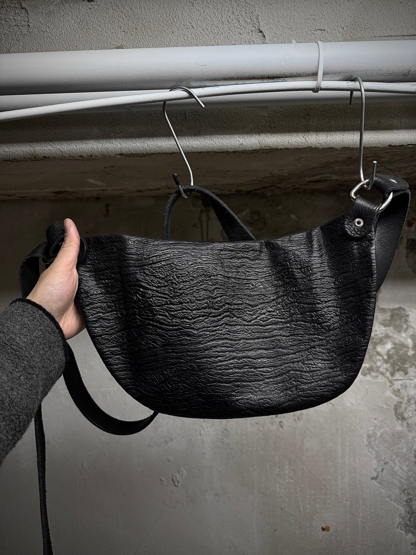 Guidi 'Q100' Black Bark Full-grain Horse Leather Sling Bag detail | DRIEW GARMENTS
