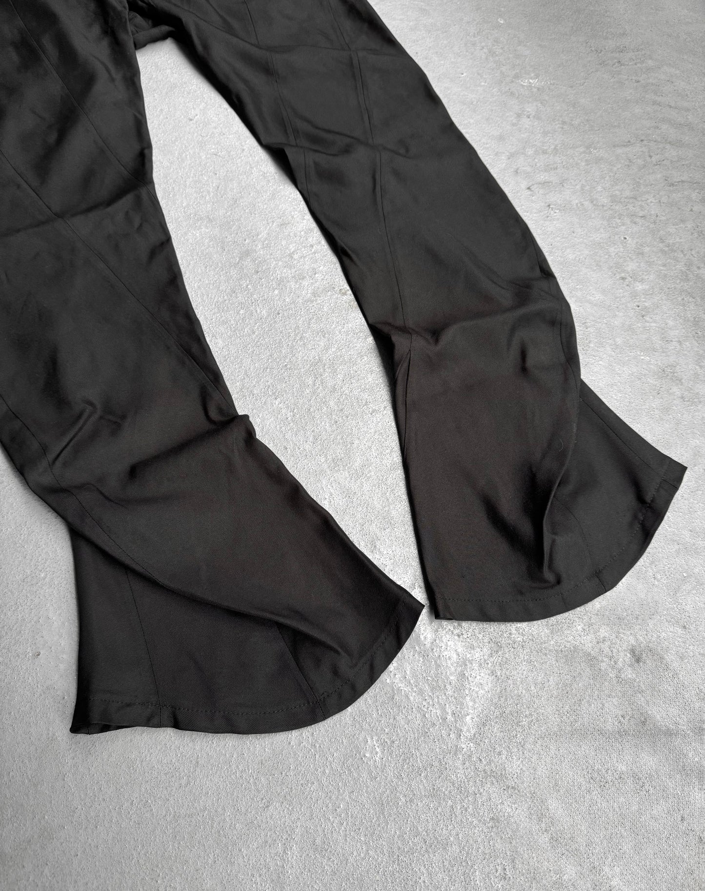 Julius_7 SS07 "UNDERWORLD;" Silk Twill J-Cut Flare Pants