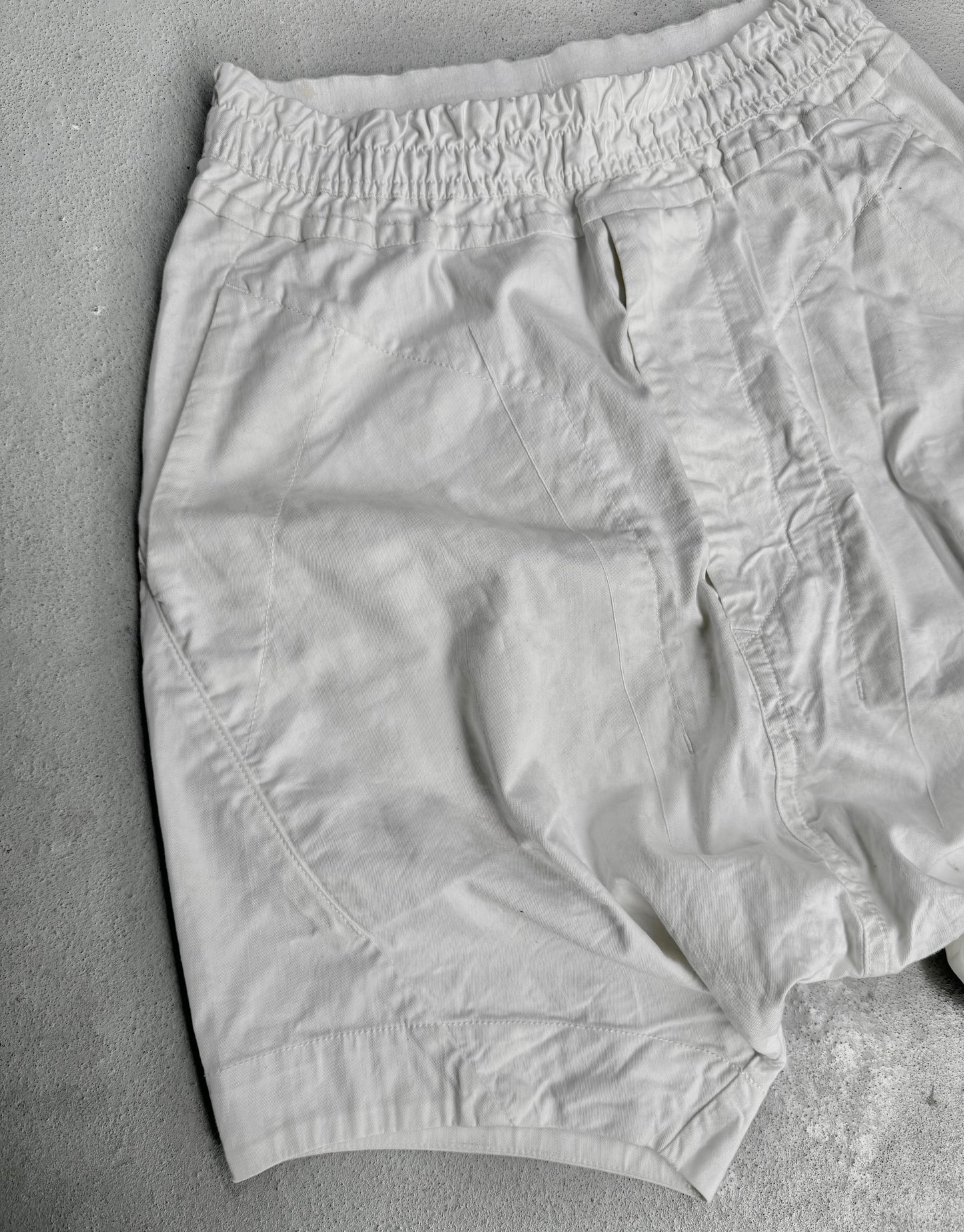 Julius_7 SS16 “sefiroth;” Drawstring Drop-crotch Pod Shorts