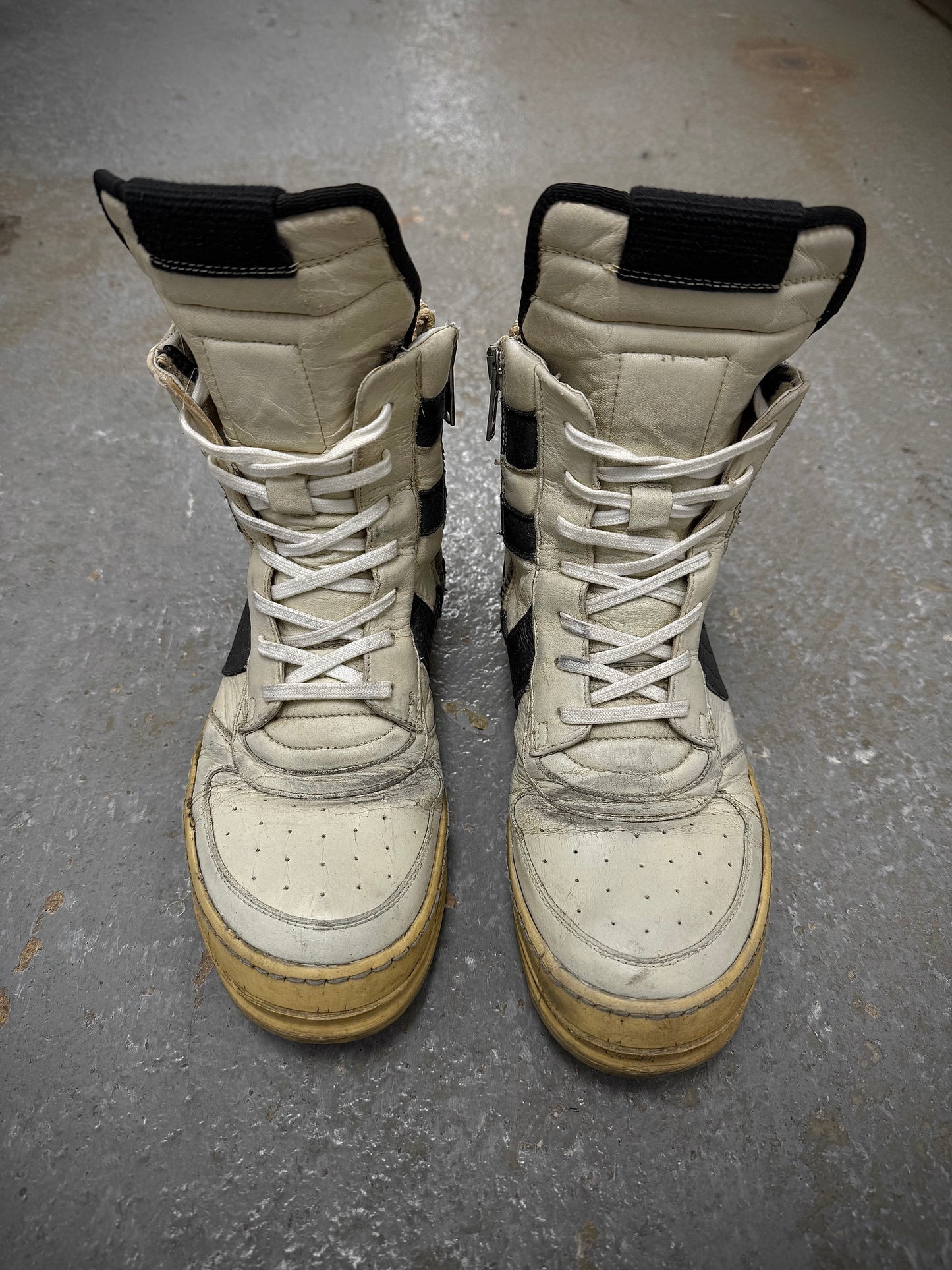 Rick Owens AW06 "DUSTULATOR" 'Reverse Oreo' Dunk Leather Sneakers detail | DRIEW GARMENTS