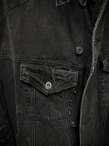 JULIUS _7 SS18 “Acid Glaciers;” Limited Edition Distressed 12oz Denim Trucker Jacket detail | DRIEW GARMENTS