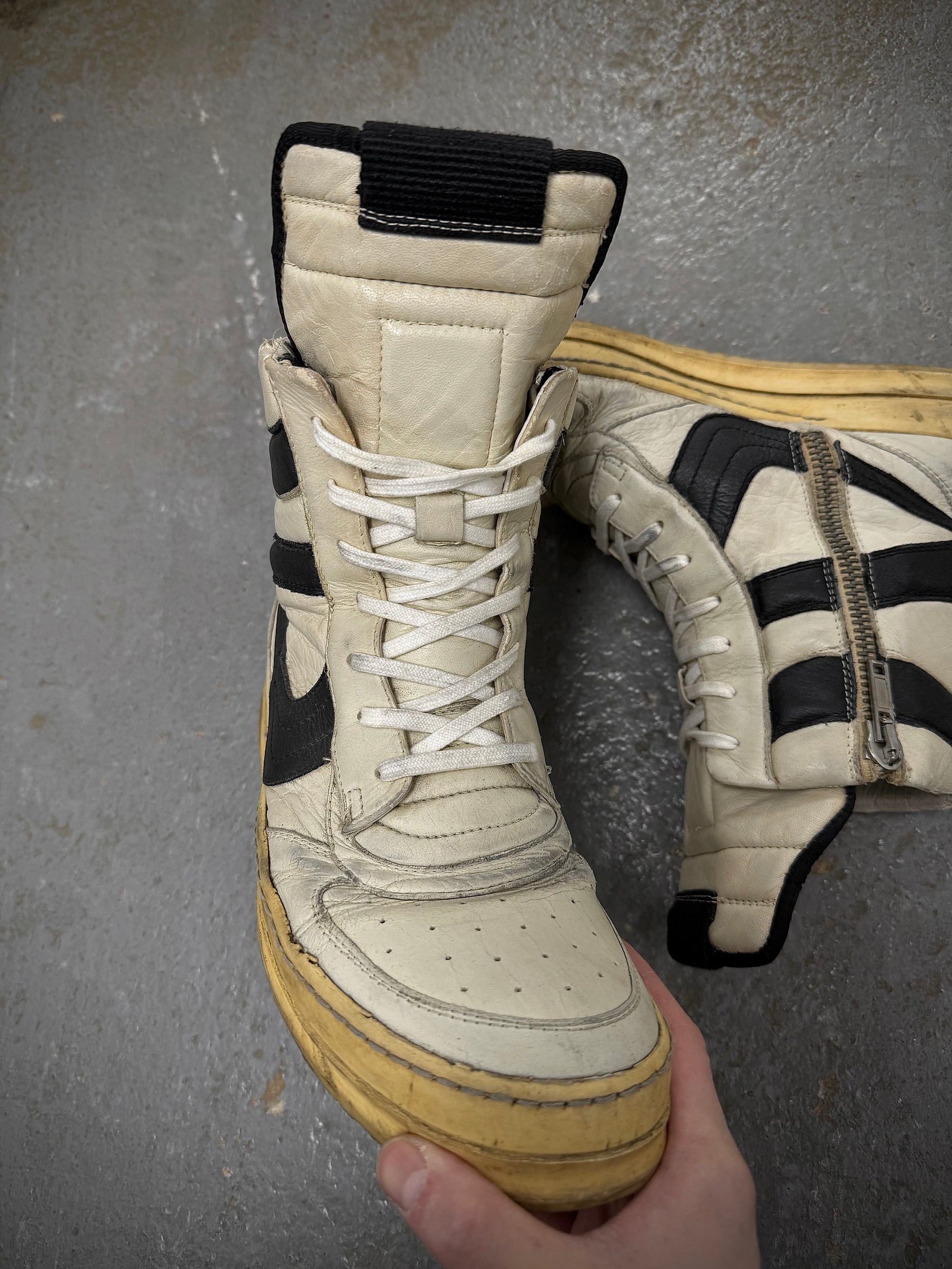 Rick Owens AW06 "DUSTULATOR" 'Reverse Oreo' Dunk Leather Sneakers detail | DRIEW GARMENTS