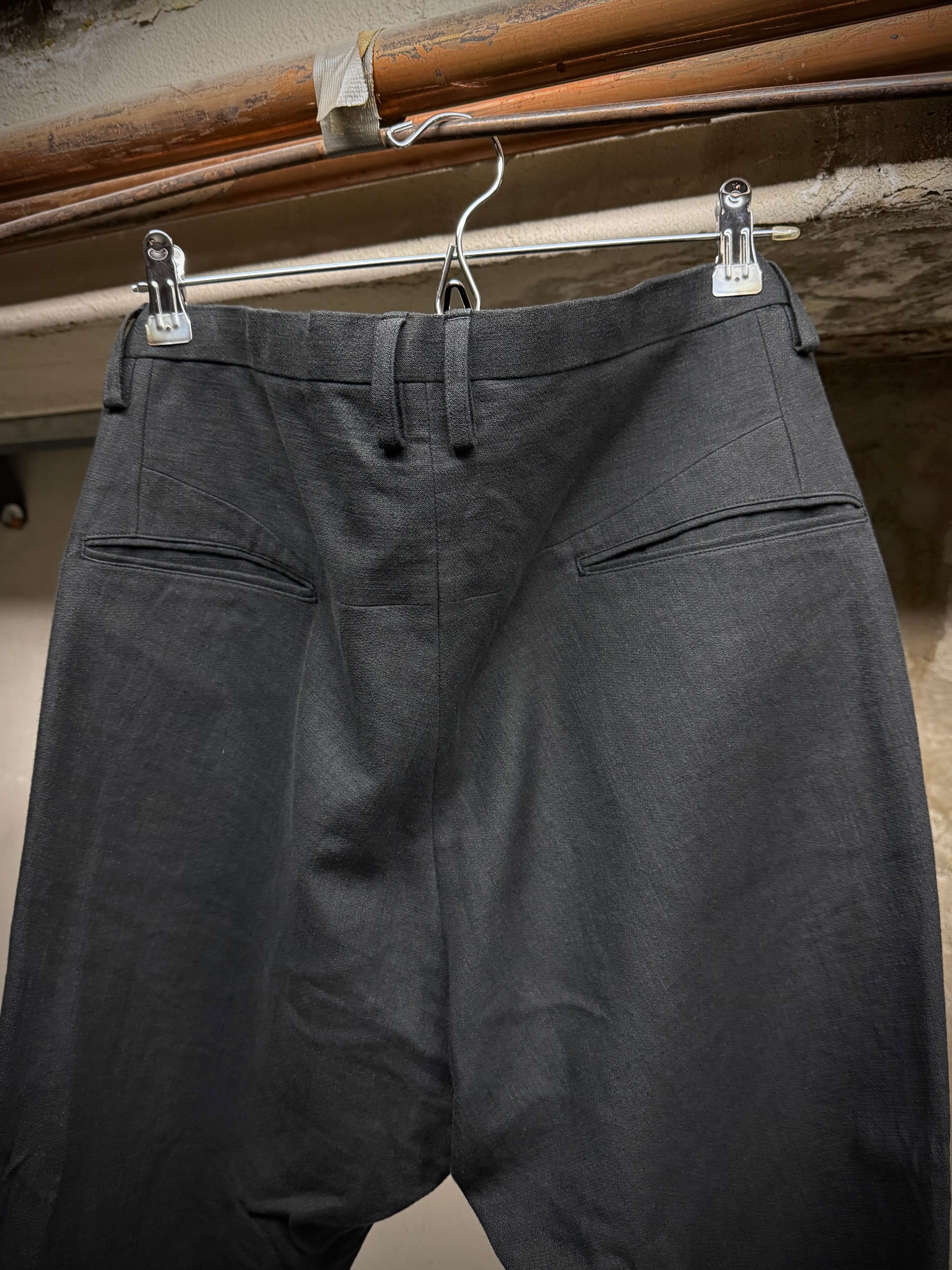 DEVOA SS24 Charcoal Grey Cotton Linen Twisted J-Cut Pants detail | DRIEW GARMENTS