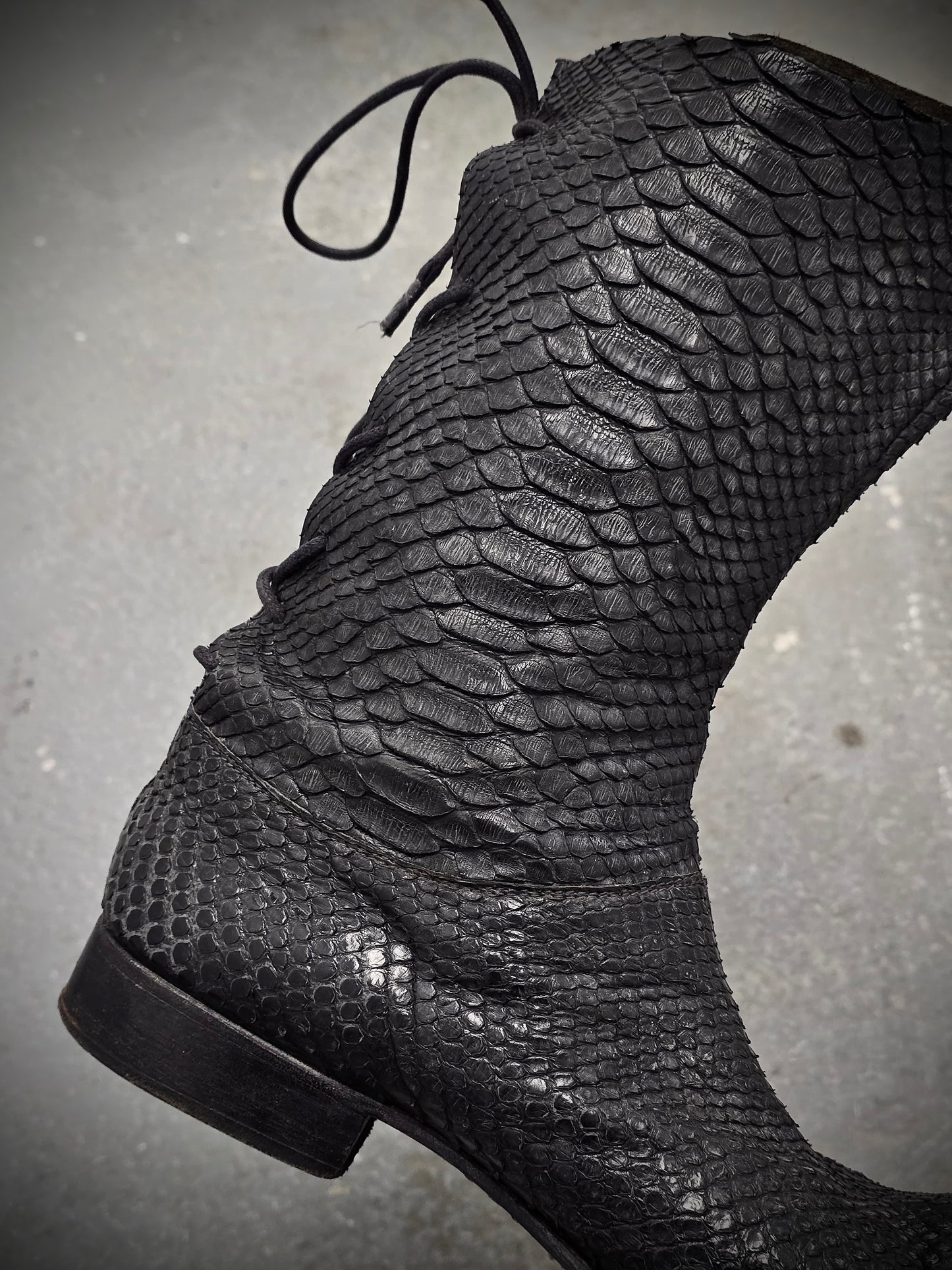 Carpe Diem Early 00s Charcoal Grey Python Skin Back-Lace Boots