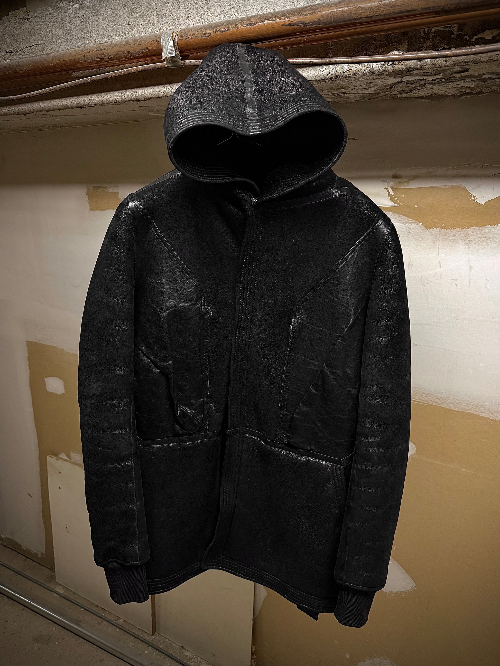 Rick Owens AW12 "MOUNTAIN" Hooded Blistered Lamb Leather Shearling Jacket detail | DRIEW GARMENTS