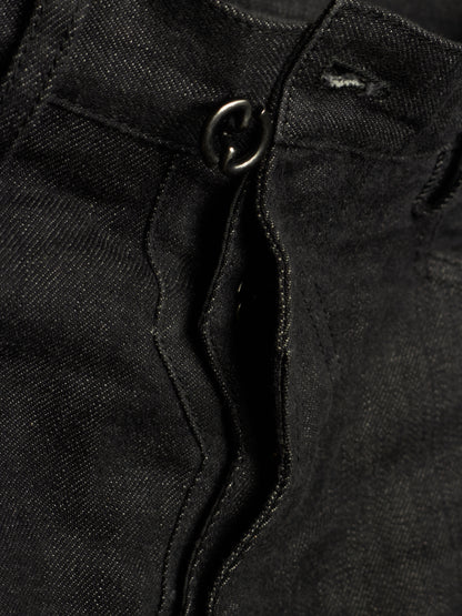 DEEPTI Collection °016-017 ‘D-050 YAW-95’ Closed Crash Seam Low Cut Denim
