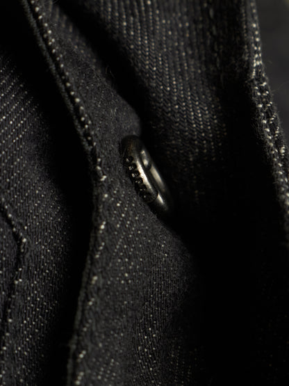 DEEPTI Collection °016-017 ‘D-050 YAW-95’ Closed Crash Seam Low Cut Denim