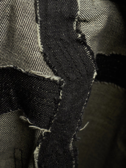 DEEPTI Collection °016-017 ‘D-050 YAW-95’ Closed Crash Seam Low Cut Denim