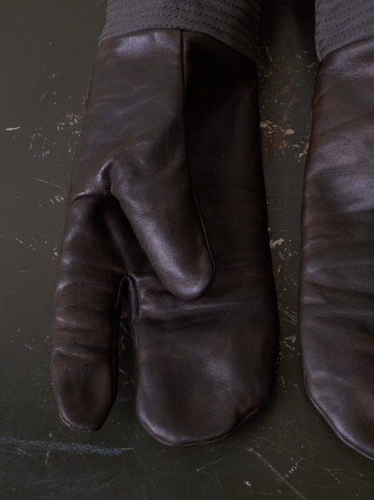 DEEPTI Collection °018-019 'LA–124W EMUF-90' Wired Trigger Horse Leather Gloves