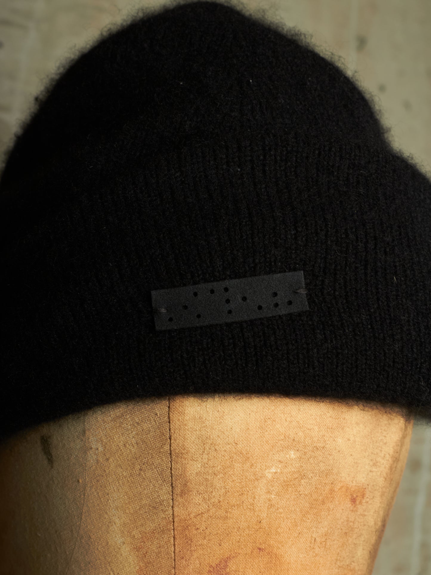 DEVOA Black Cashmere Double-Layered Knit Beanie
