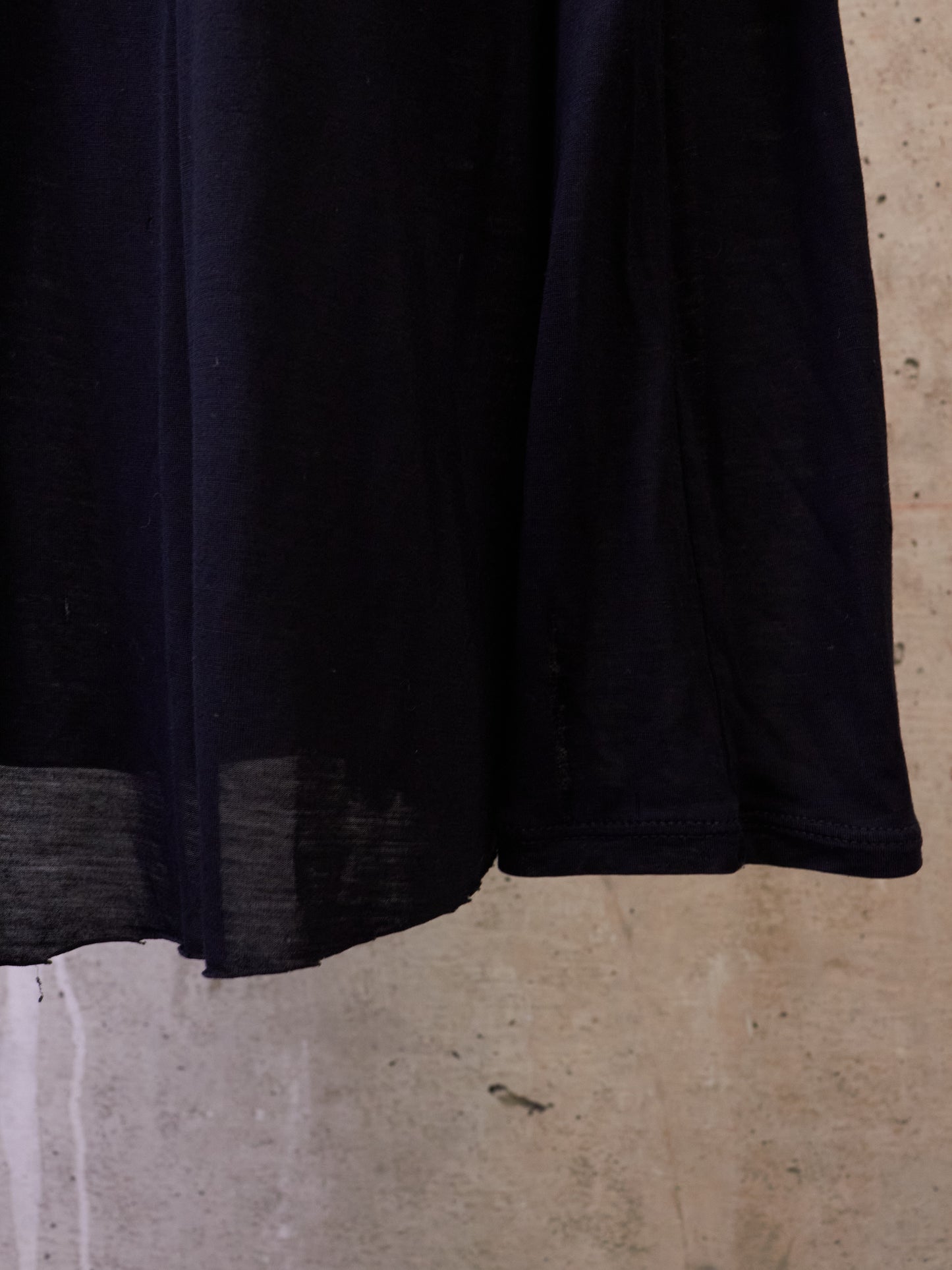 DIET BUTCHER SLIM SKIN 2010s Asymmetric Hem Distressed Raglan Long-sleeves