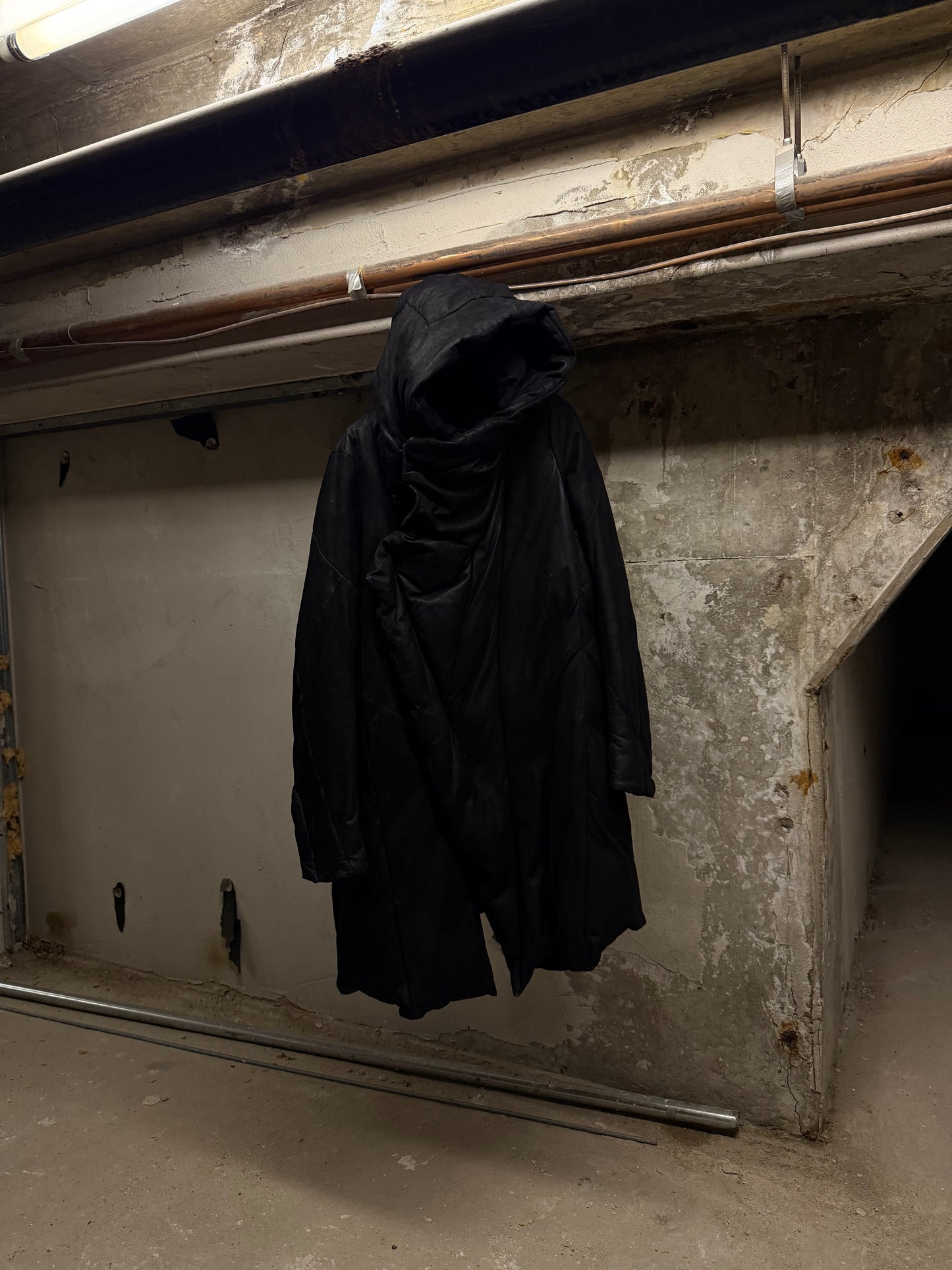 Julius_7 AW15-16 "sphere;" Hooded Lamb Nubuck Leather Down Puffer Jacket