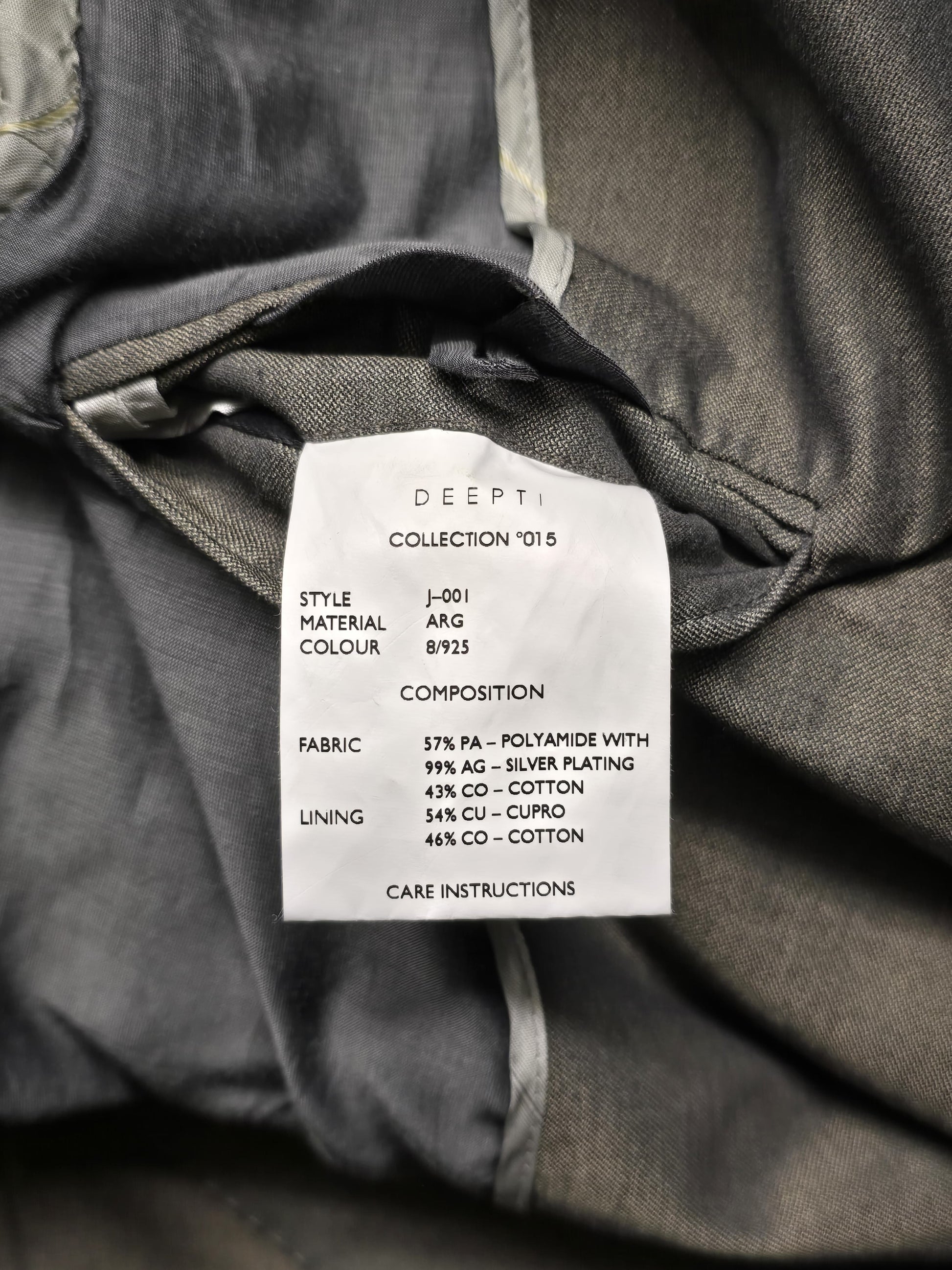 DEEPTI Collection °015 ‘J-001 ARG-8/925’ .999 Silver Plated Lined Classic Short Jacket detail | DRIEW GARMENTS