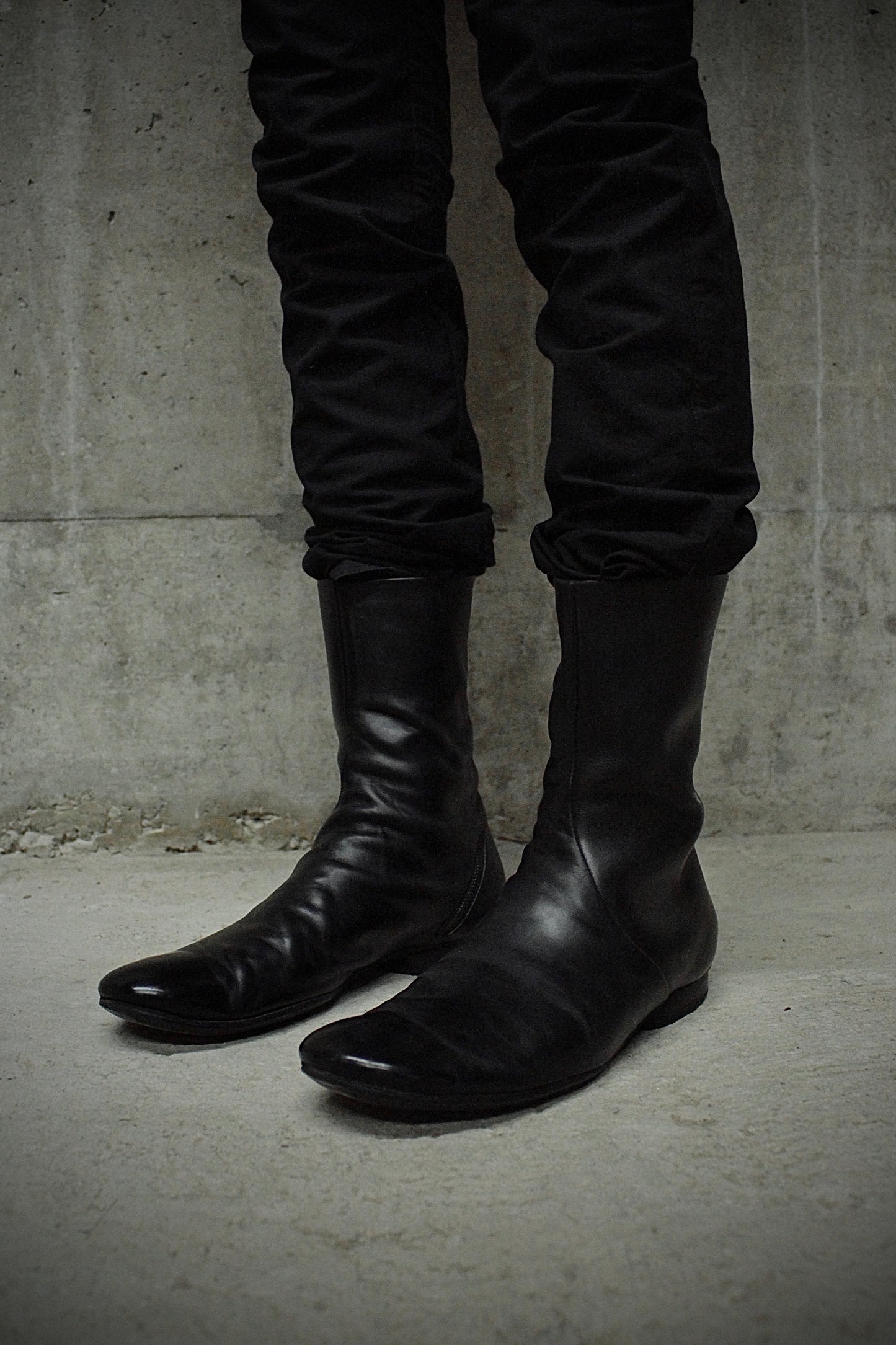 Maurizio Altieri Avantindietro 2009 Spiral Zip Cow Leather Boots detail | DRIEW GARMENTS