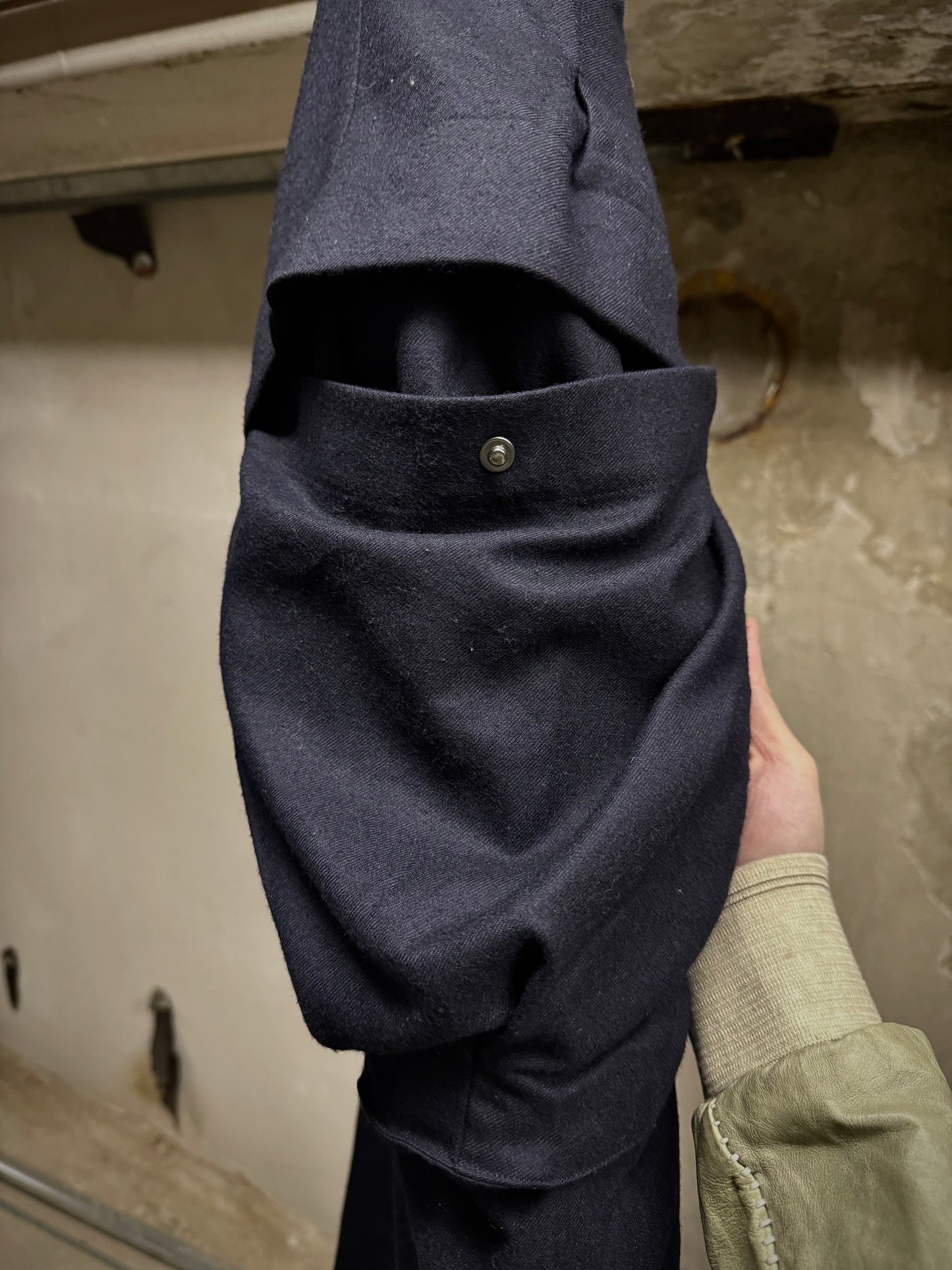 DEVOA DEOVA 2010s Dark Navy Wool J-cut Cargos Pants detail | DRIEW GARMENTS