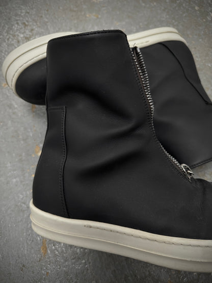 Rick Owens DRKSHDW AW20 “PERFORMA” Front Zip Polyurethane Sneaker Boots detail | DRIEW GARMENTS