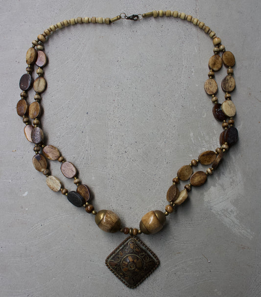G.O.A Early 00s Beaded Wooden Pendant Necklace