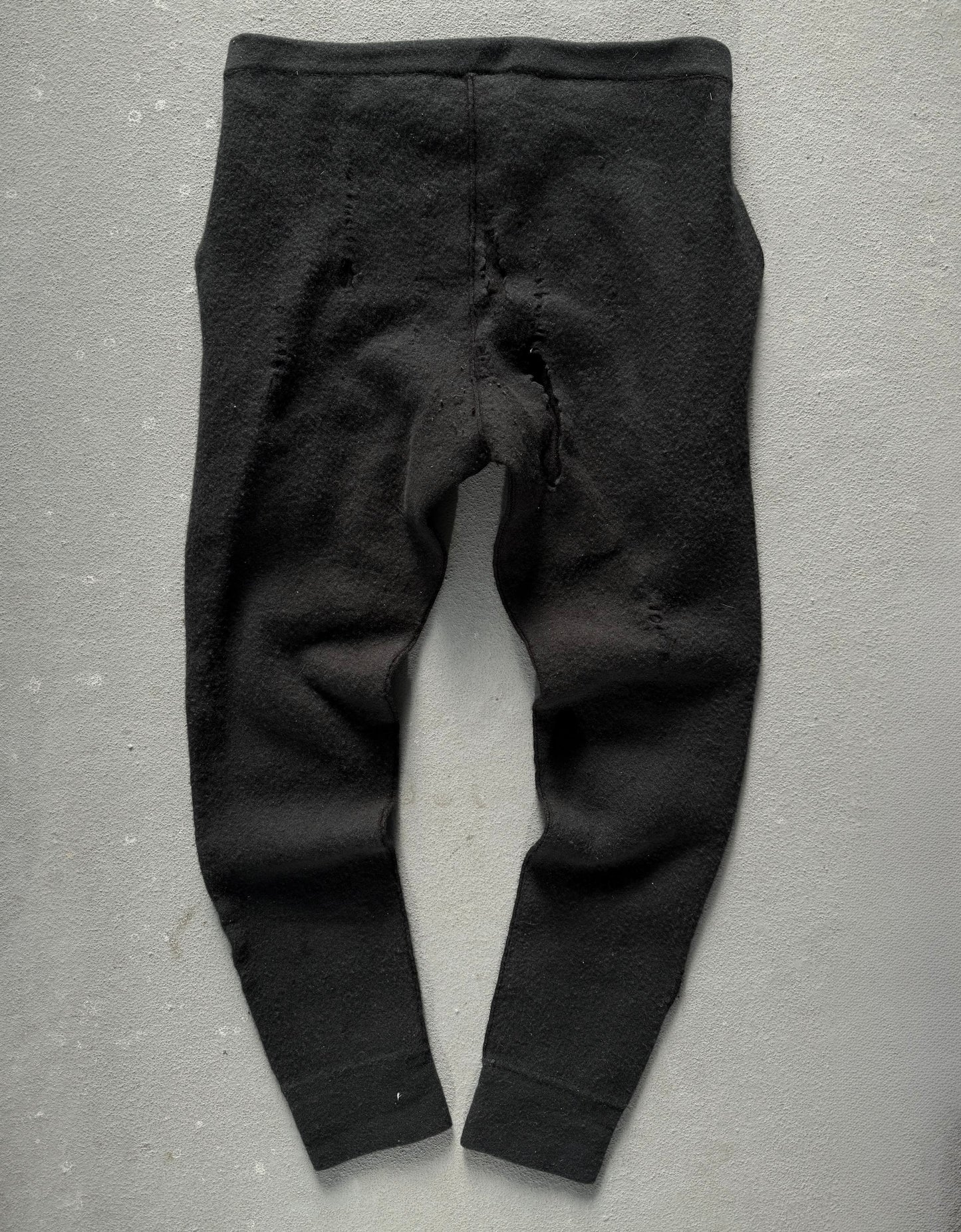 Label Under Construction ‘40YMPN74’ Distressed Lunar Cashmere Joggers