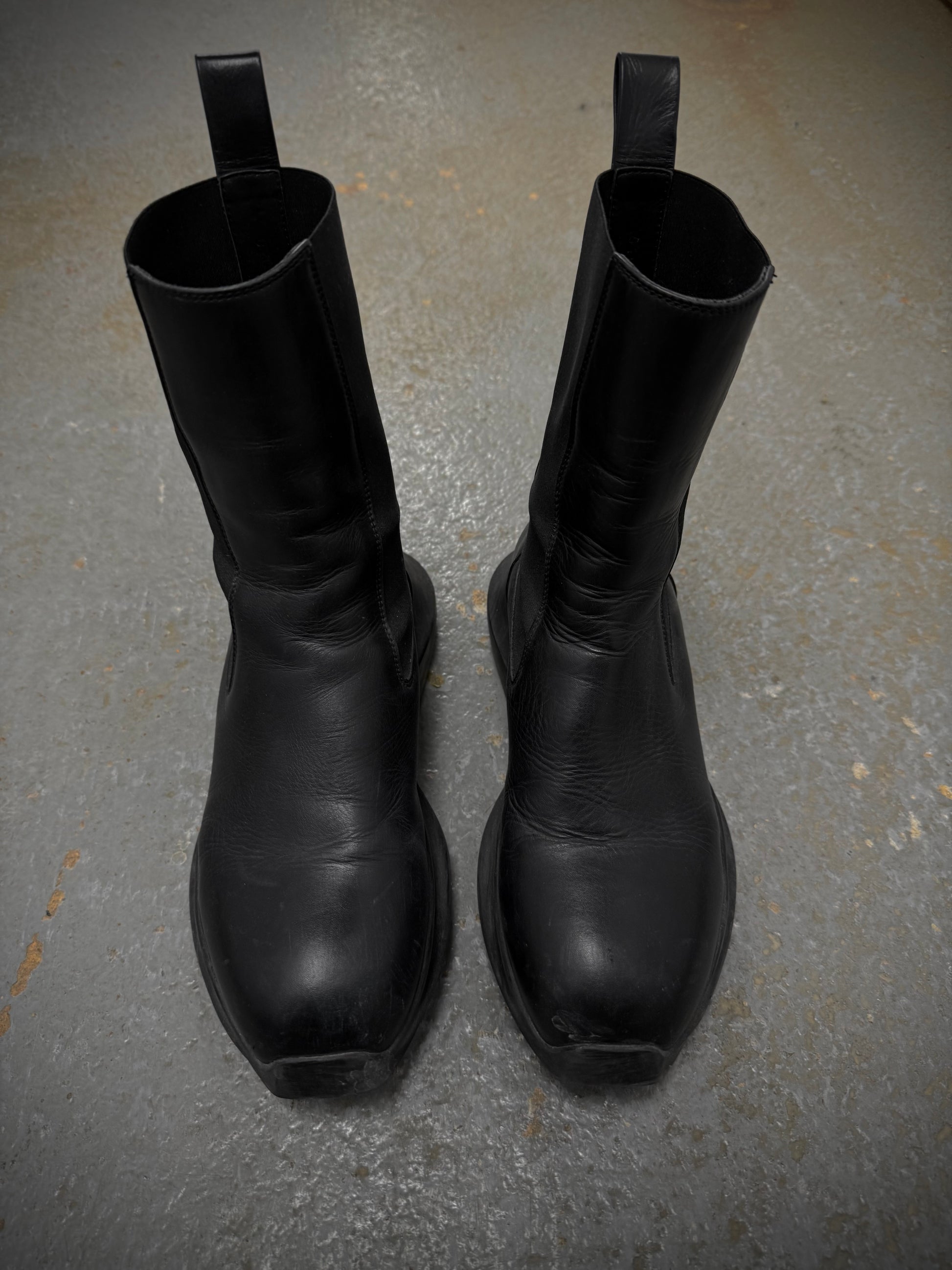 Rick Owens SS23 "EDFU" Geth Beatle Chelsea Leather Boots detail | DRIEW GARMENTS