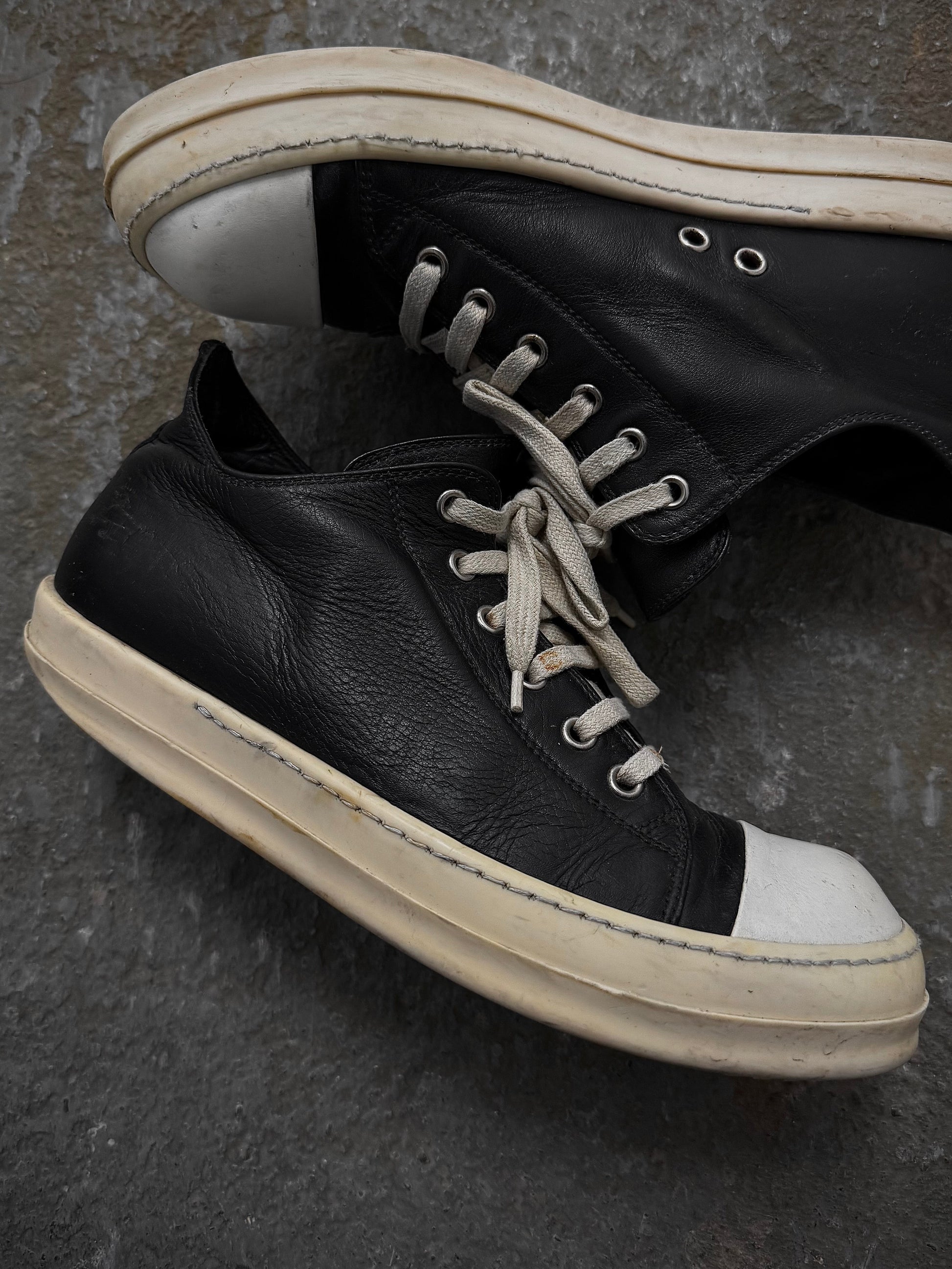 Other Rick Owens AW16 "MASTODON" Low-top Ramones Calf Leather Sneakers detail | DRIEW GARMENTS