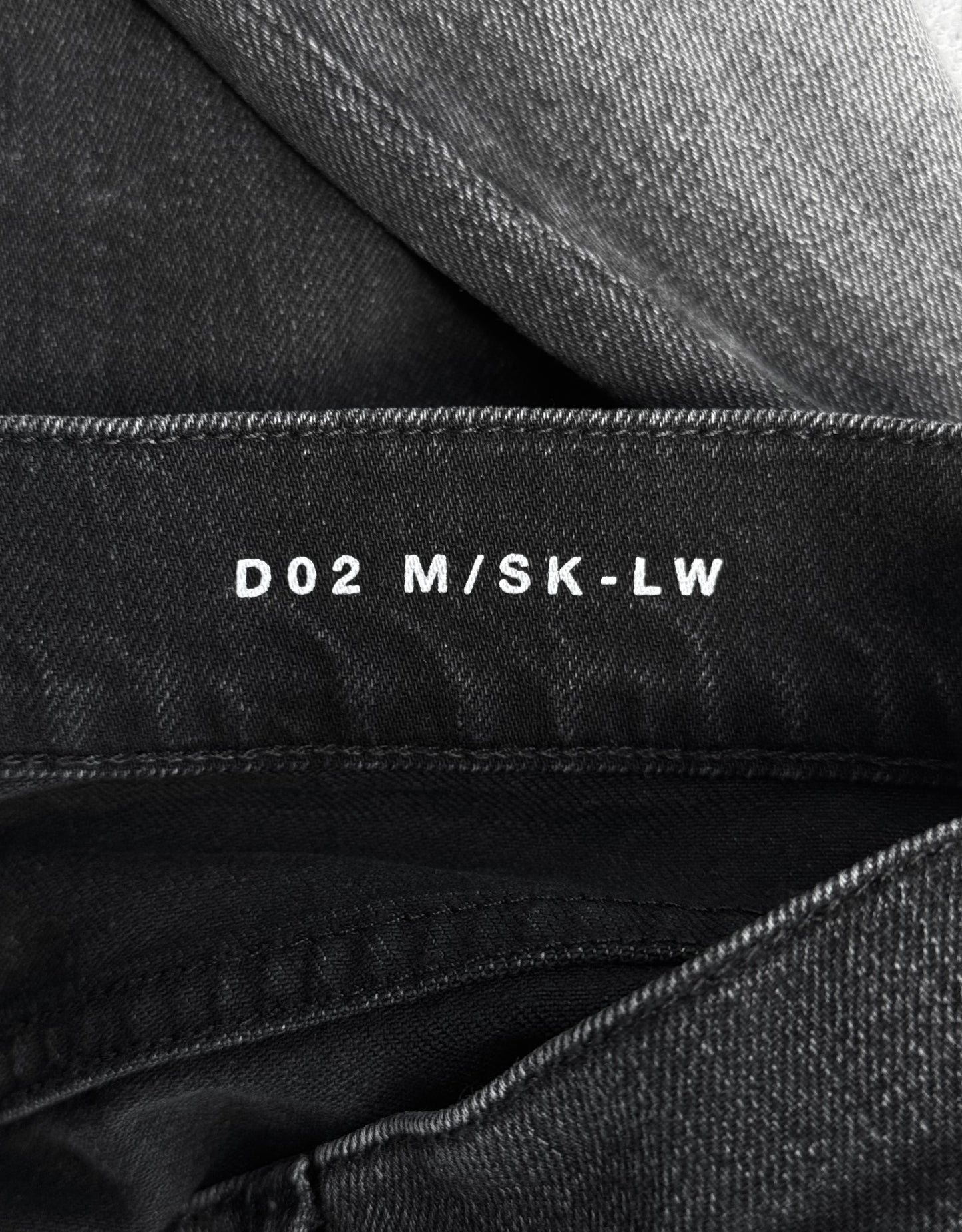 Saint Laurent Paris AW17 Washed Black ‘D02’ Claw-mark Skinny Denim