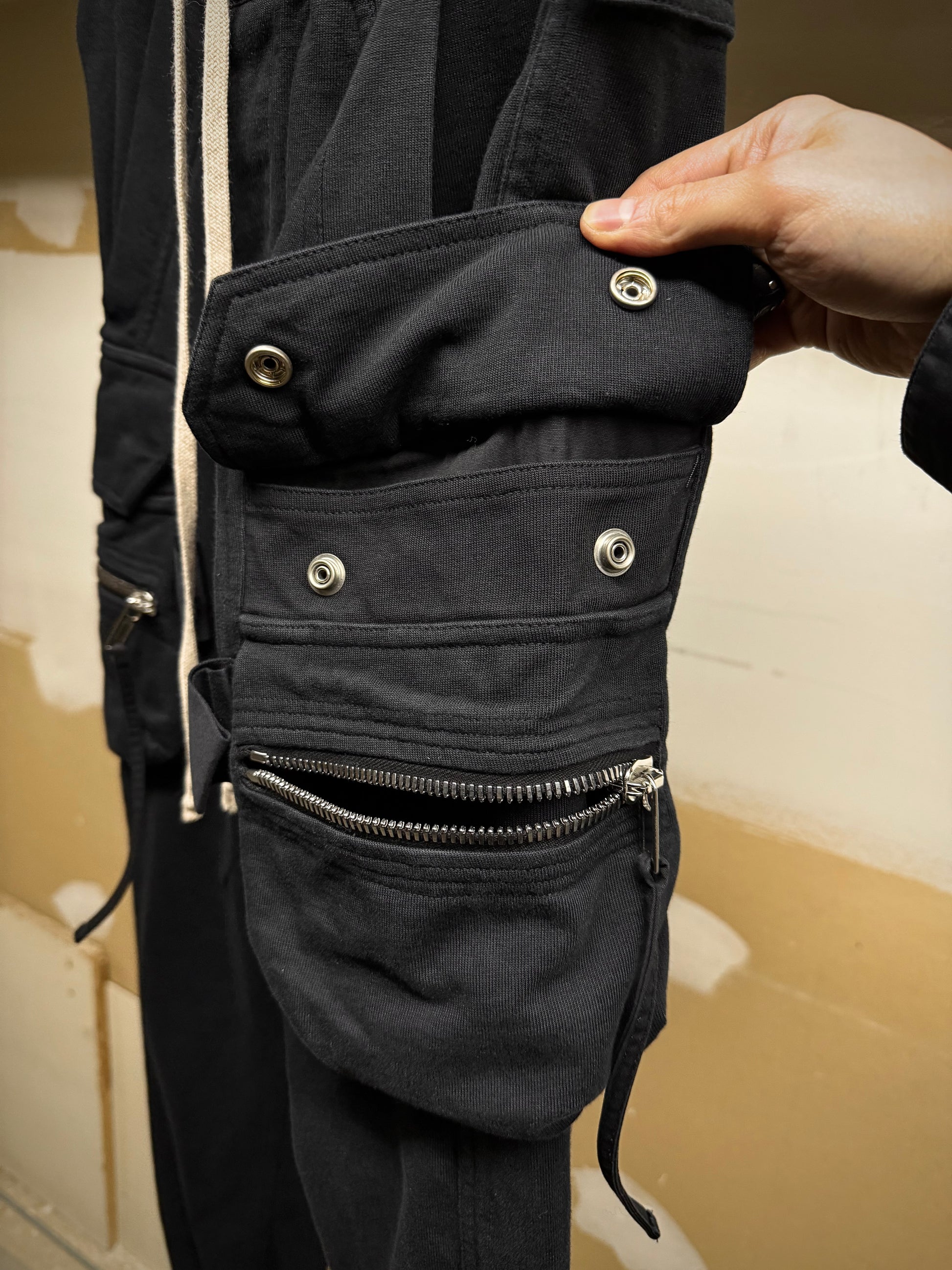 Rick Owens SS17 "WALRUS" Cotton Jersey Cargo Joggers detail | DRIEW GARMENTS