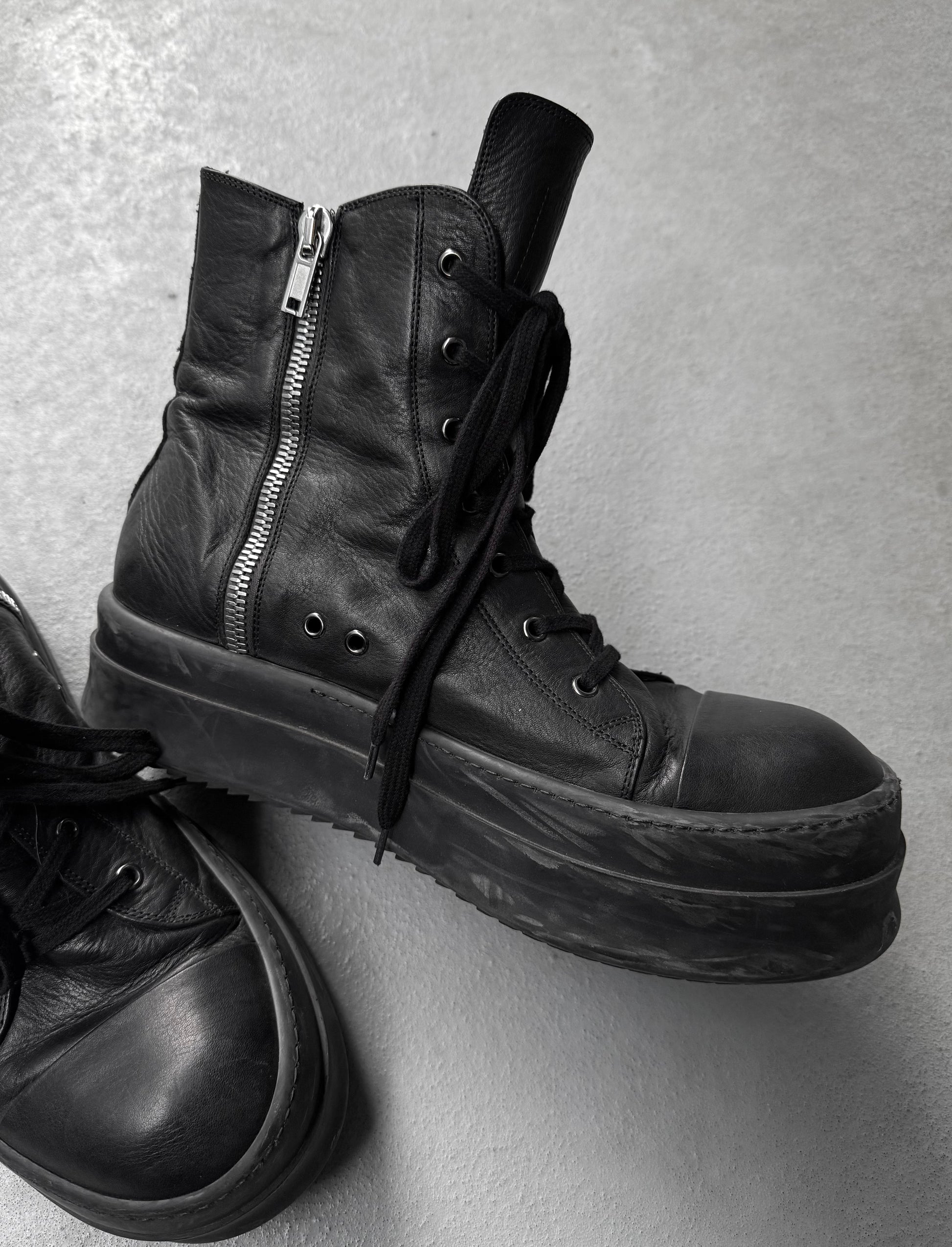 Rick Owens AW23 "LUXOR" Mega Bumper Leather Sneakers detail | DRIEW GARMENTS