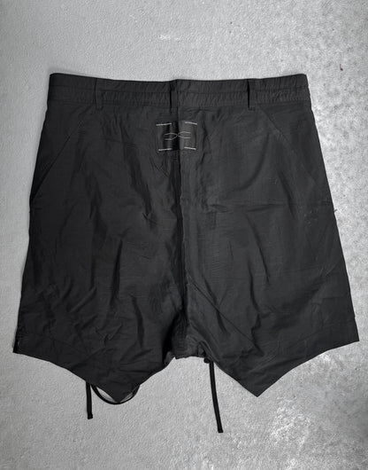 Julius_7 SS16 “sefiroth;” Drop-crotch Panels Drawstring Shorts