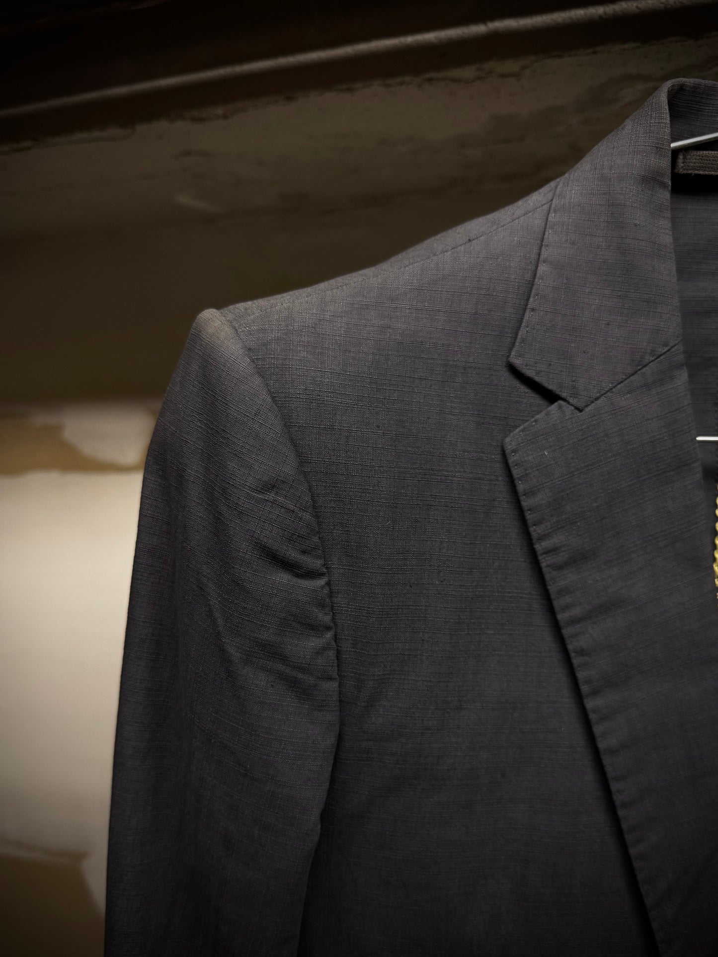 Carol Christian Poell SS06 'GM/2098 ORDER/109' Yellow Overlock Stitch Single Button Blazer detail | DRIEW GARMENTS