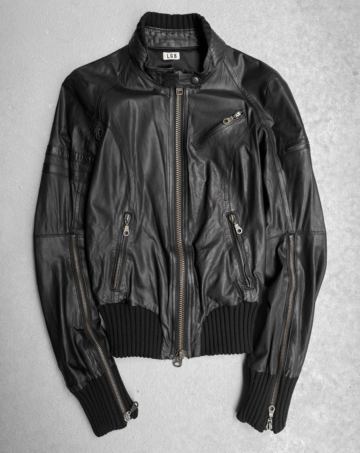 F8A89AD4-AB08-48C5-8D80- 
