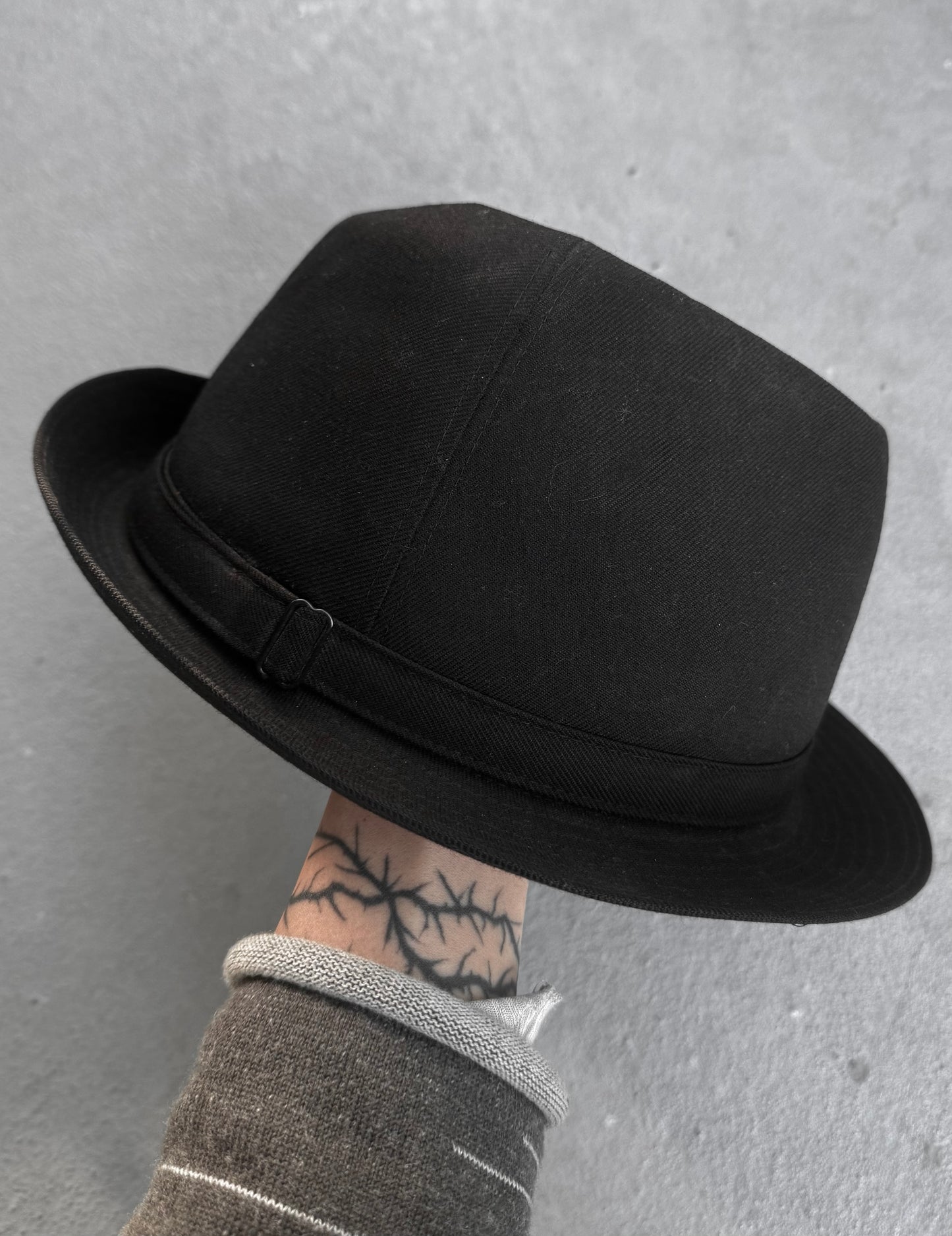 COMME des GARÇONS SHIRT Bowtie Bowler Hat