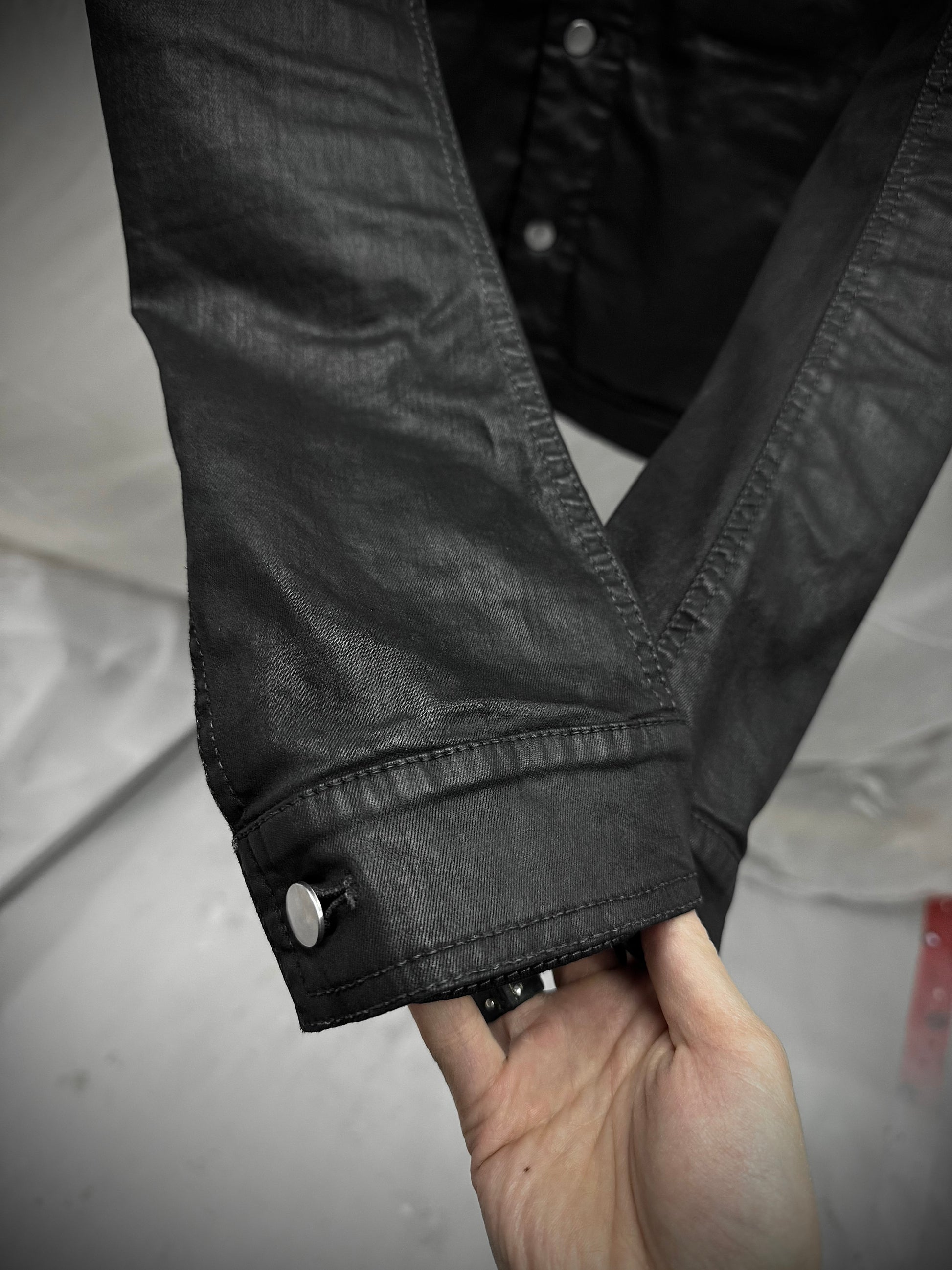 Rick Owens SS19 "BABEL" BLACK WAX Paneled Denim Trucker Jacket detail | DRIEW GARMENTS