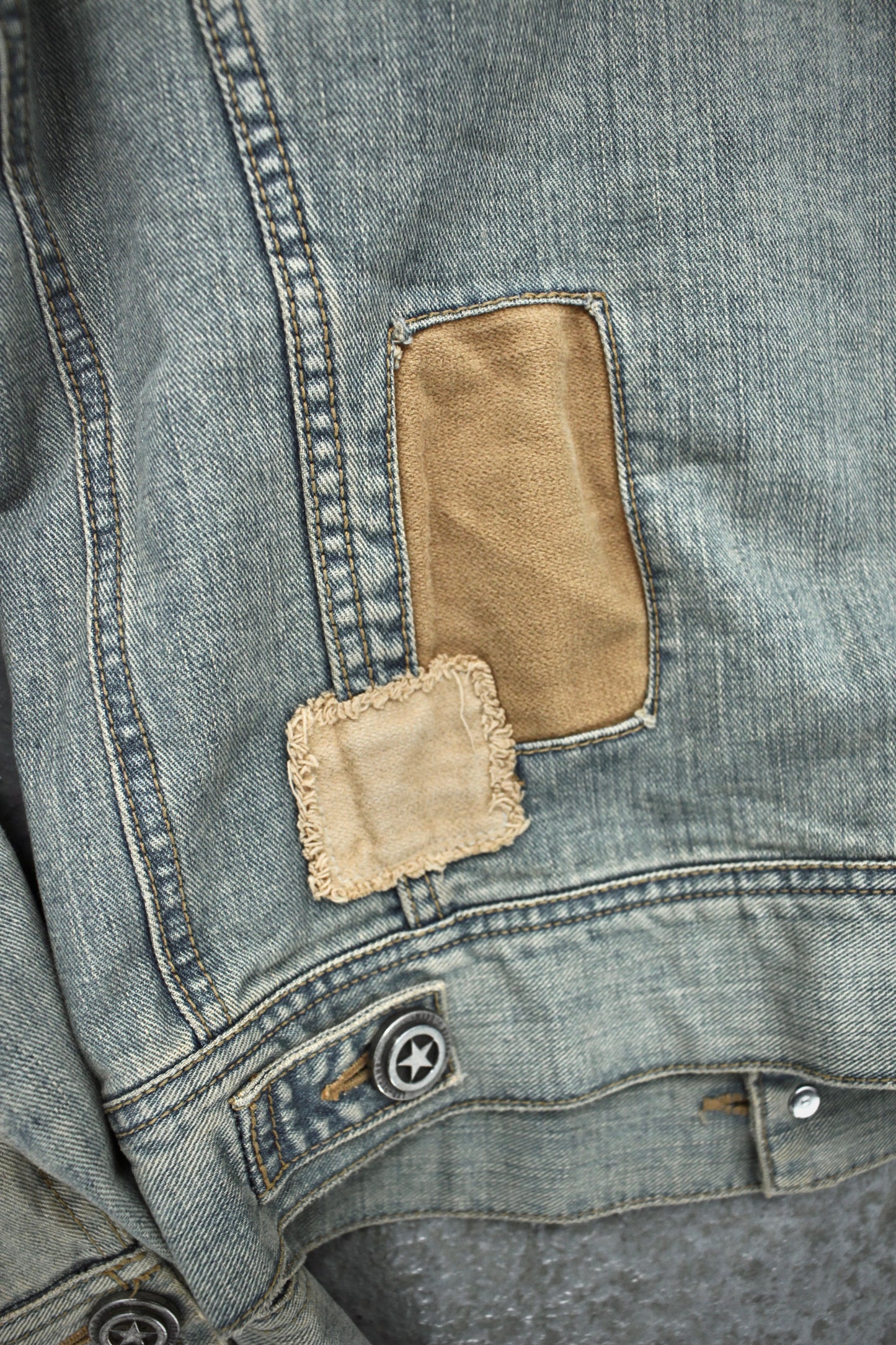 LED RECHWE Early 00s Vintage Wash Distressed Cropped Denim Trucker Jacket