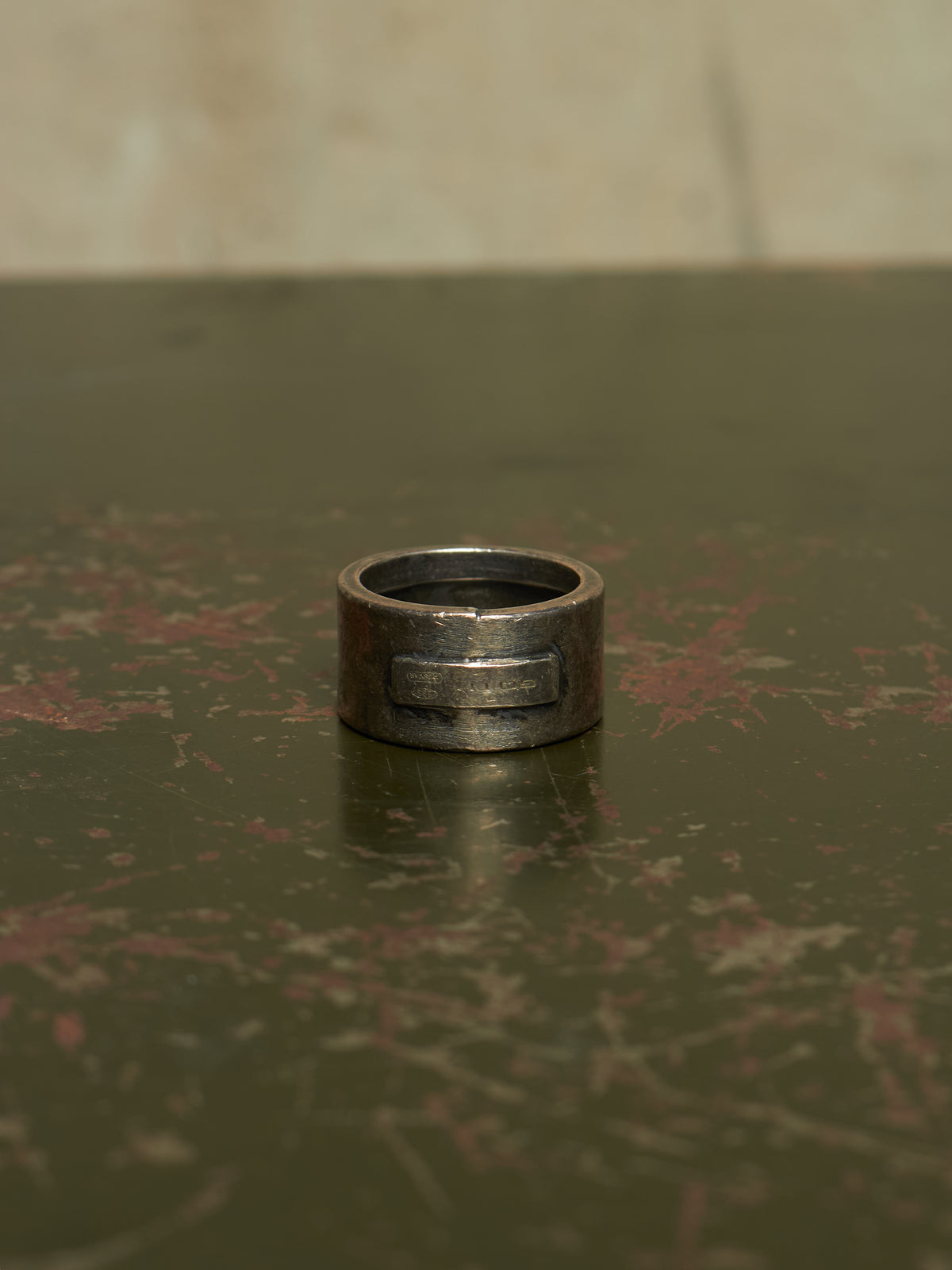 GOTI Oxidized .925 Silver Round Signet Ring