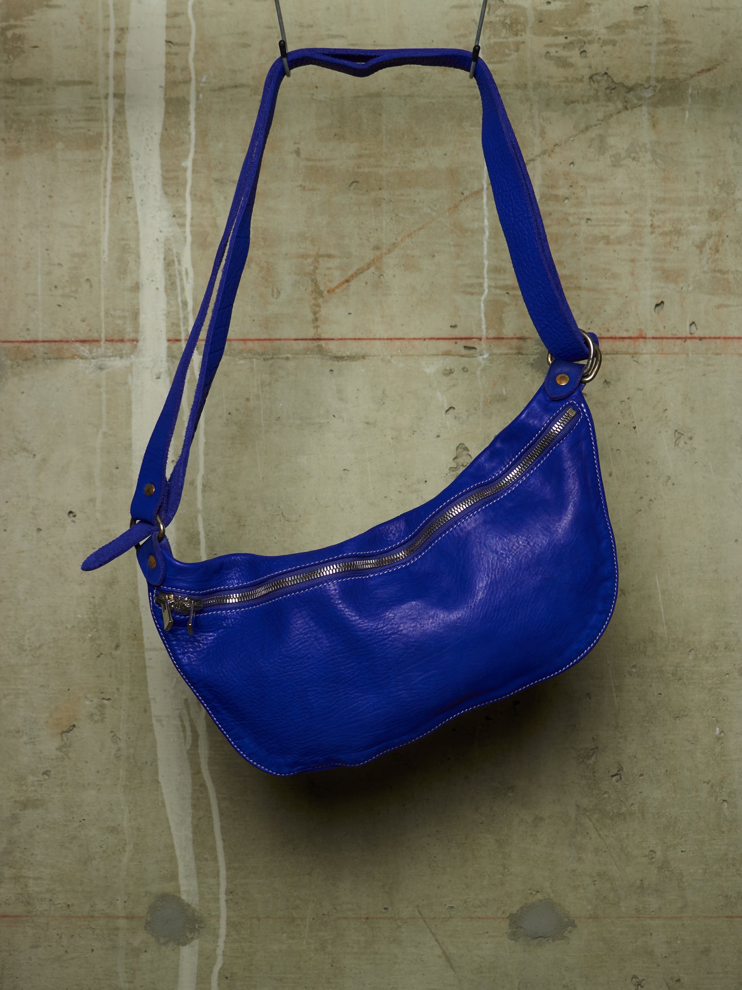 GUIDI ‘Q10M CO78T’ Deep Blue Full-grain Horse Leather Belt Bag