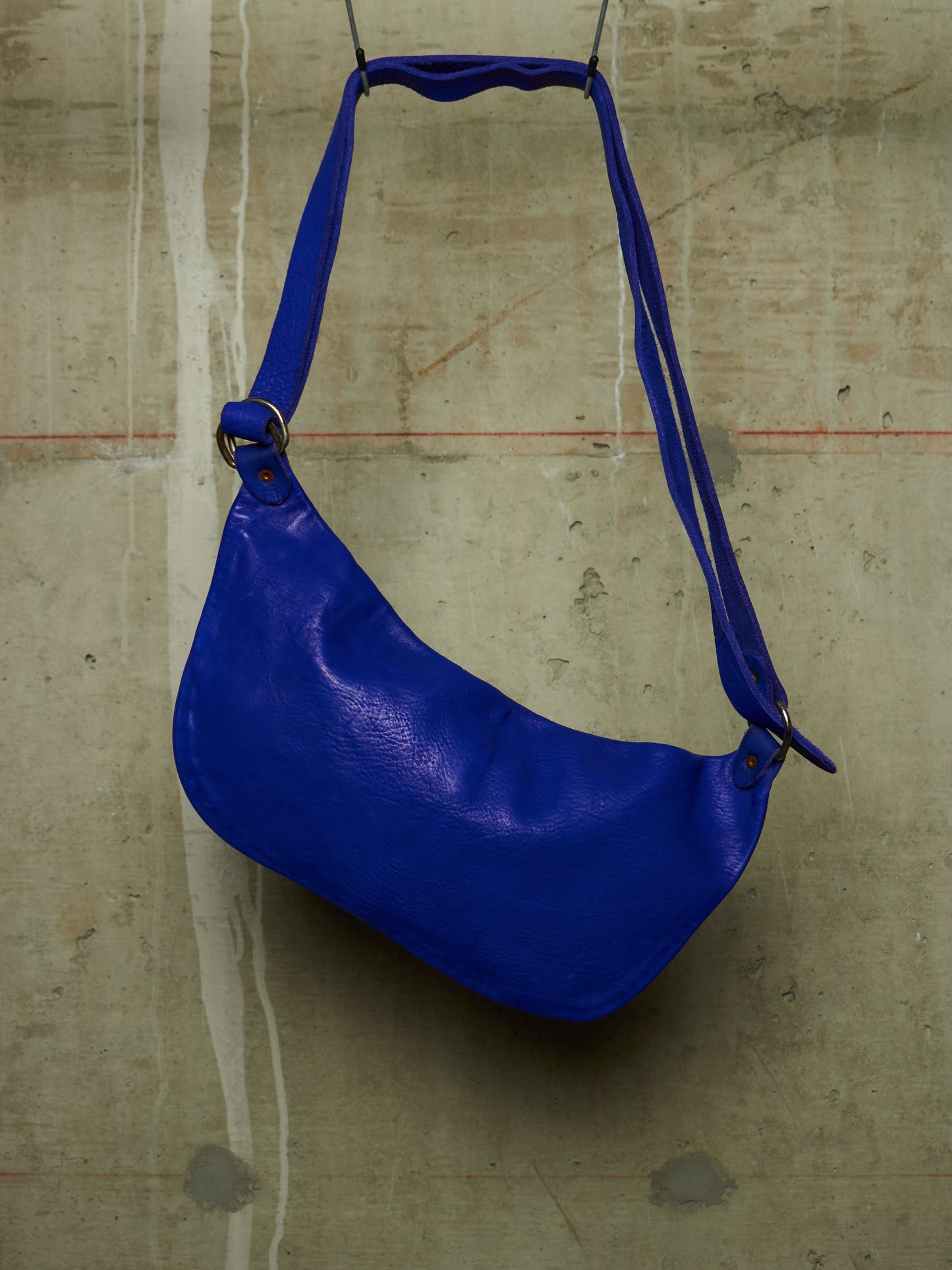 GUIDI ‘Q10M CO78T’ Deep Blue Full-grain Horse Leather Belt Bag