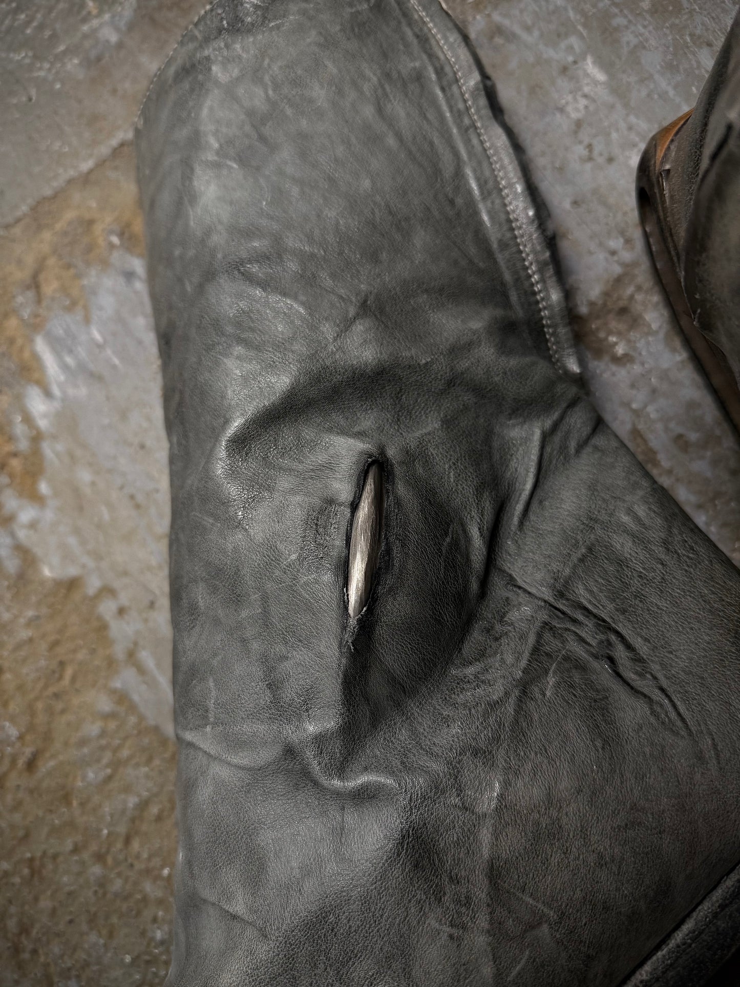 Carol Christian Poell ‘AM/2693P-IN ROOMS-PTC/19’ Object-dyed Kangaroo Leather Titanium Prosthetic U-S detail | DRIEW GARMENTS