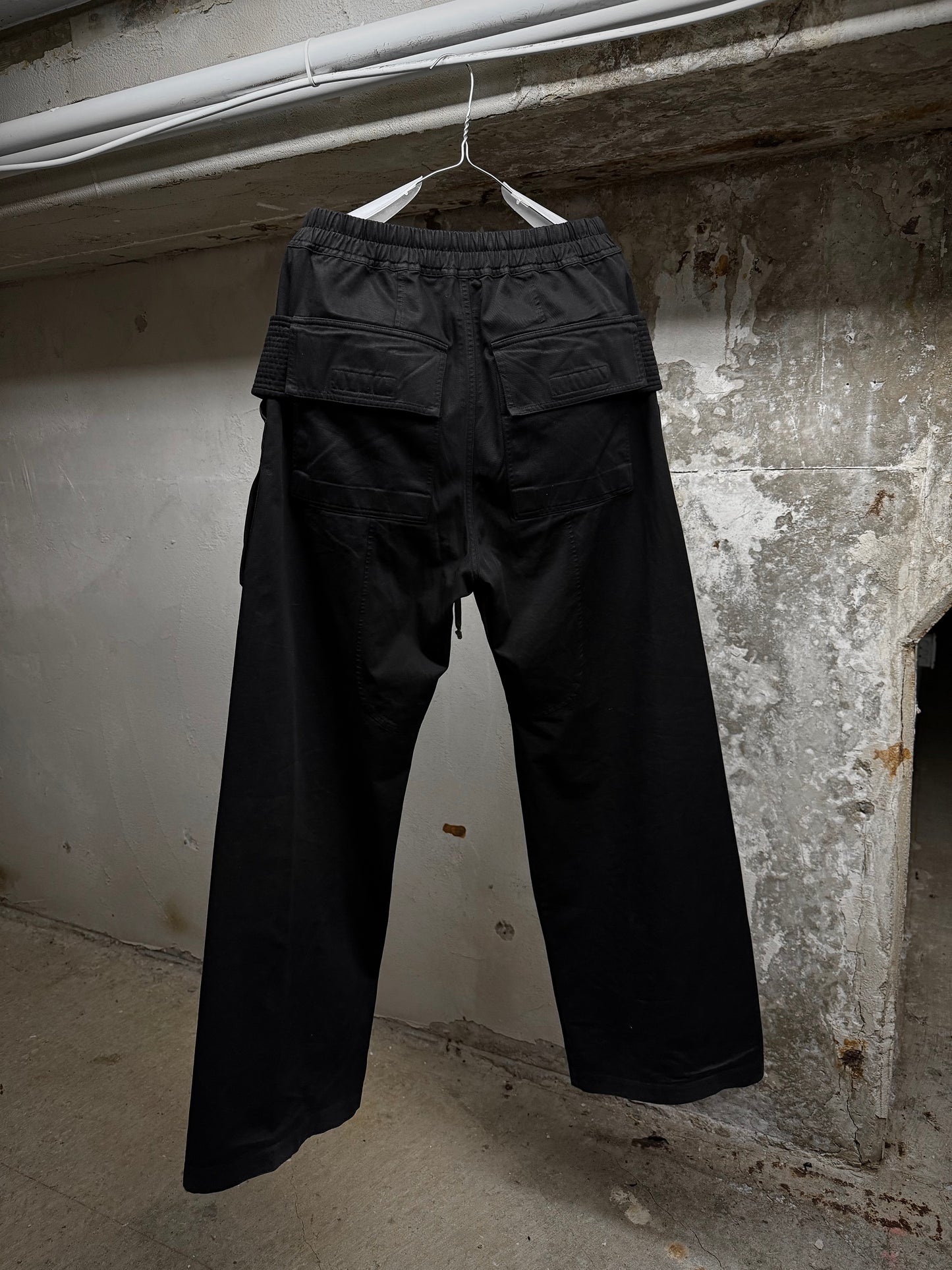 Rick Owens DRKSHDW AW24 "PORTERVILLE" Creatch Wide Cargo Pants detail | DRIEW GARMENTS