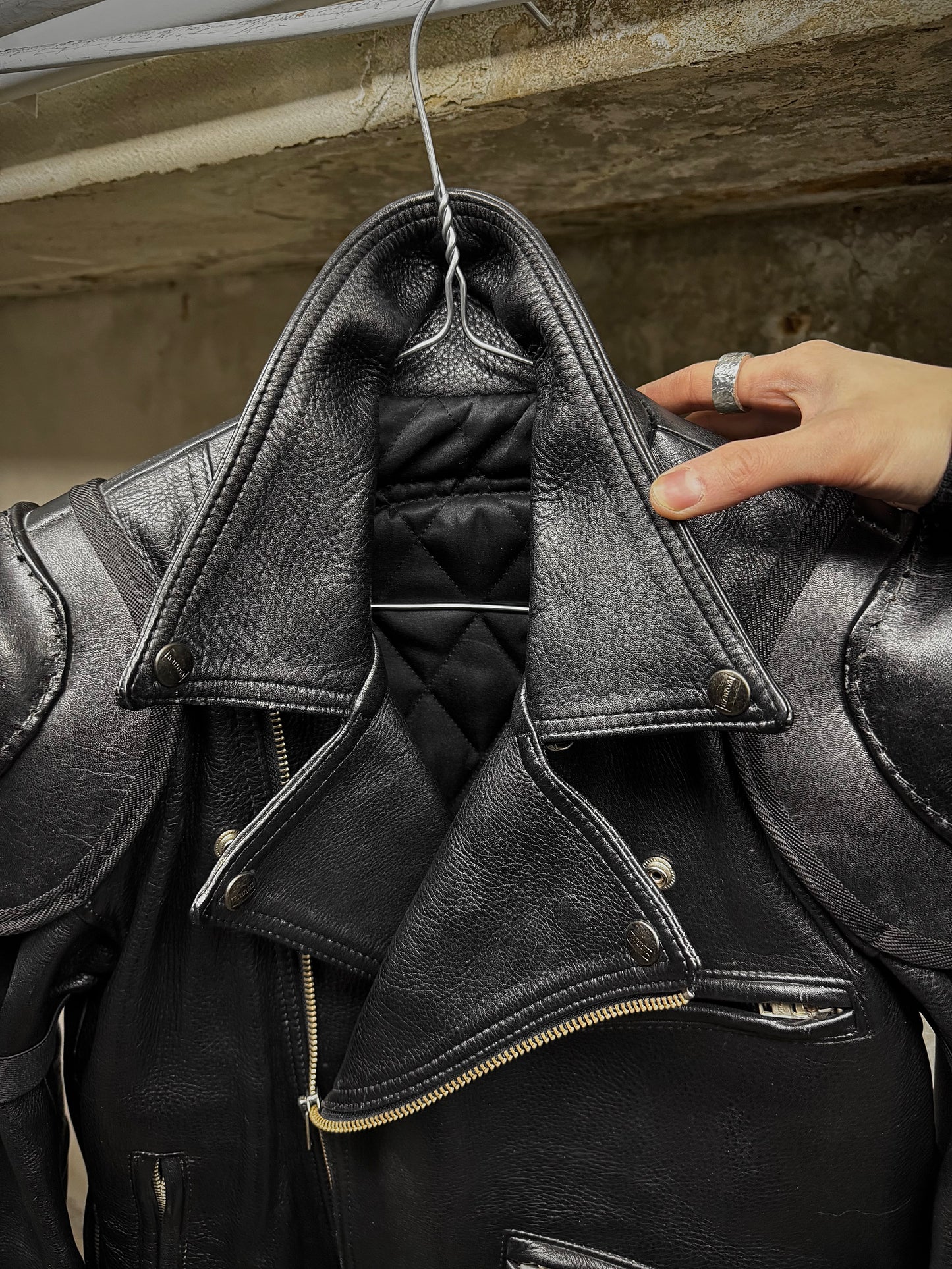 KADOYA Early 00s Shinya Replica "BATTLE-SUIT" Padded Cow Leather Perfecto Motorcycle Jacket detail | DRIEW GARMENTS