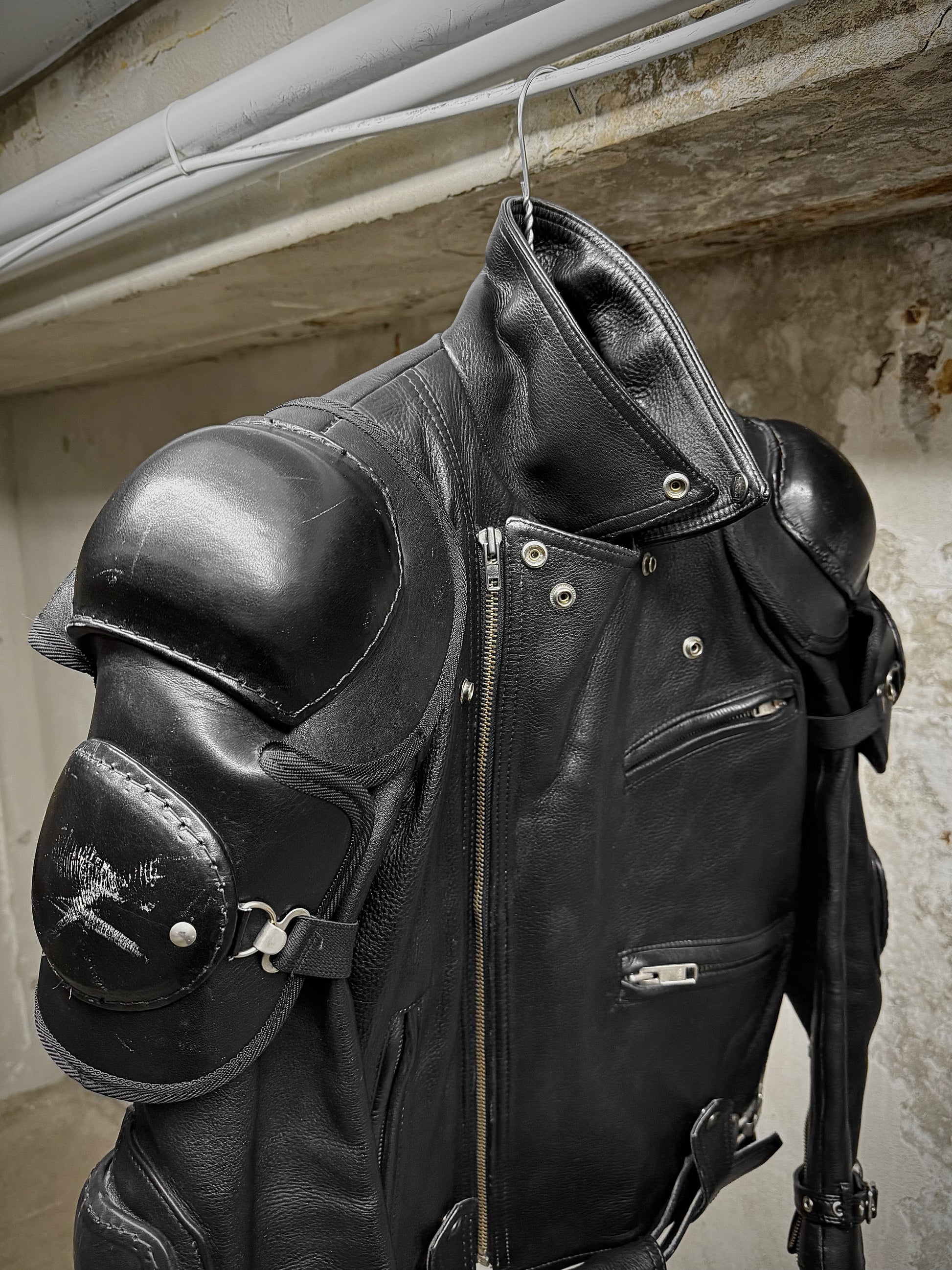 KADOYA Early 00s Shinya Replica "BATTLE-SUIT" Padded Cow Leather Perfecto Motorcycle Jacket detail | DRIEW GARMENTS