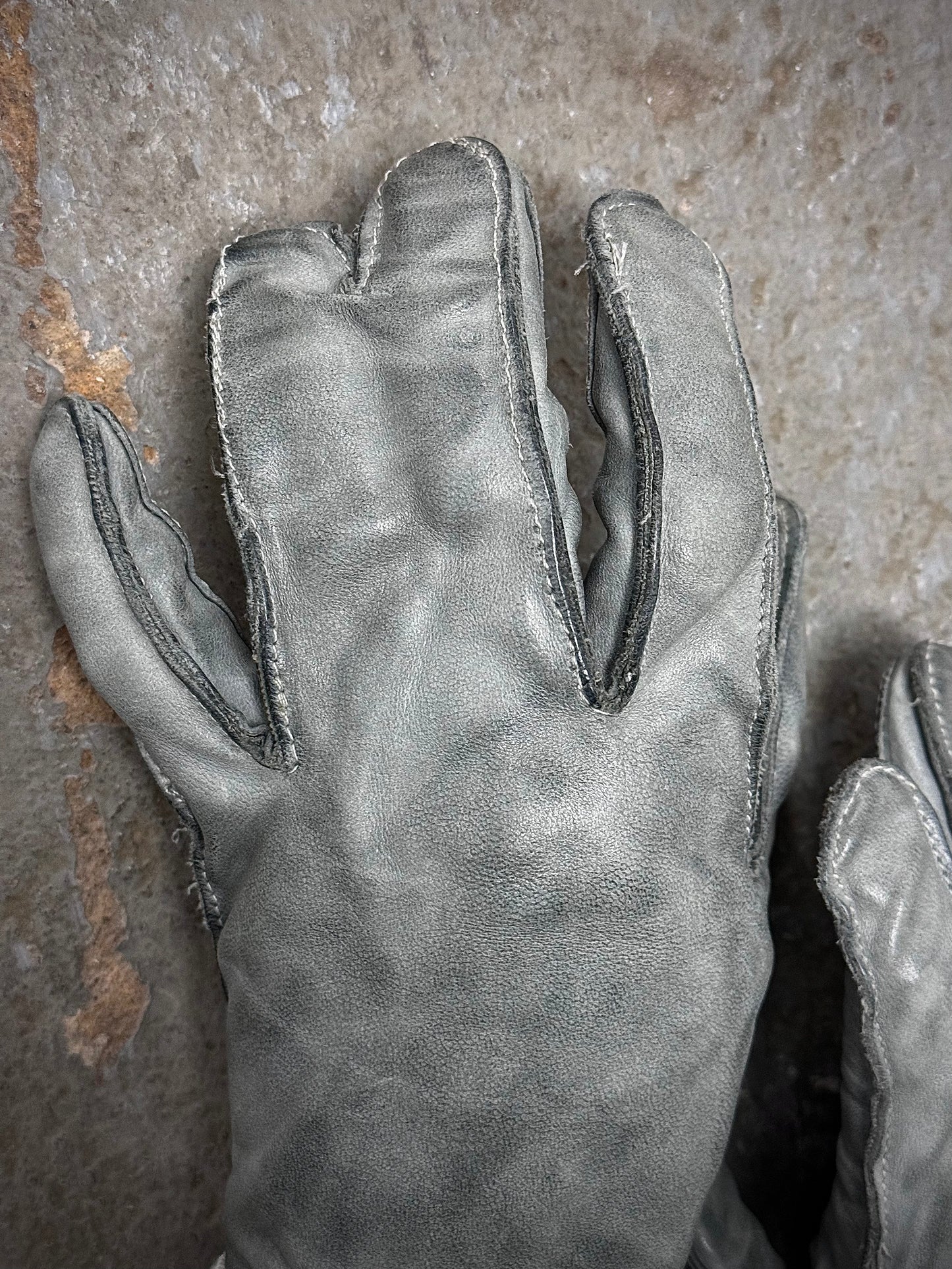 Carol Christian Poell Early 2000s ‘AM/2593 CORS-PTC/19’ Object-dyed Horse Leather Syndactyly Hands Gl detail | DRIEW GARMENTS